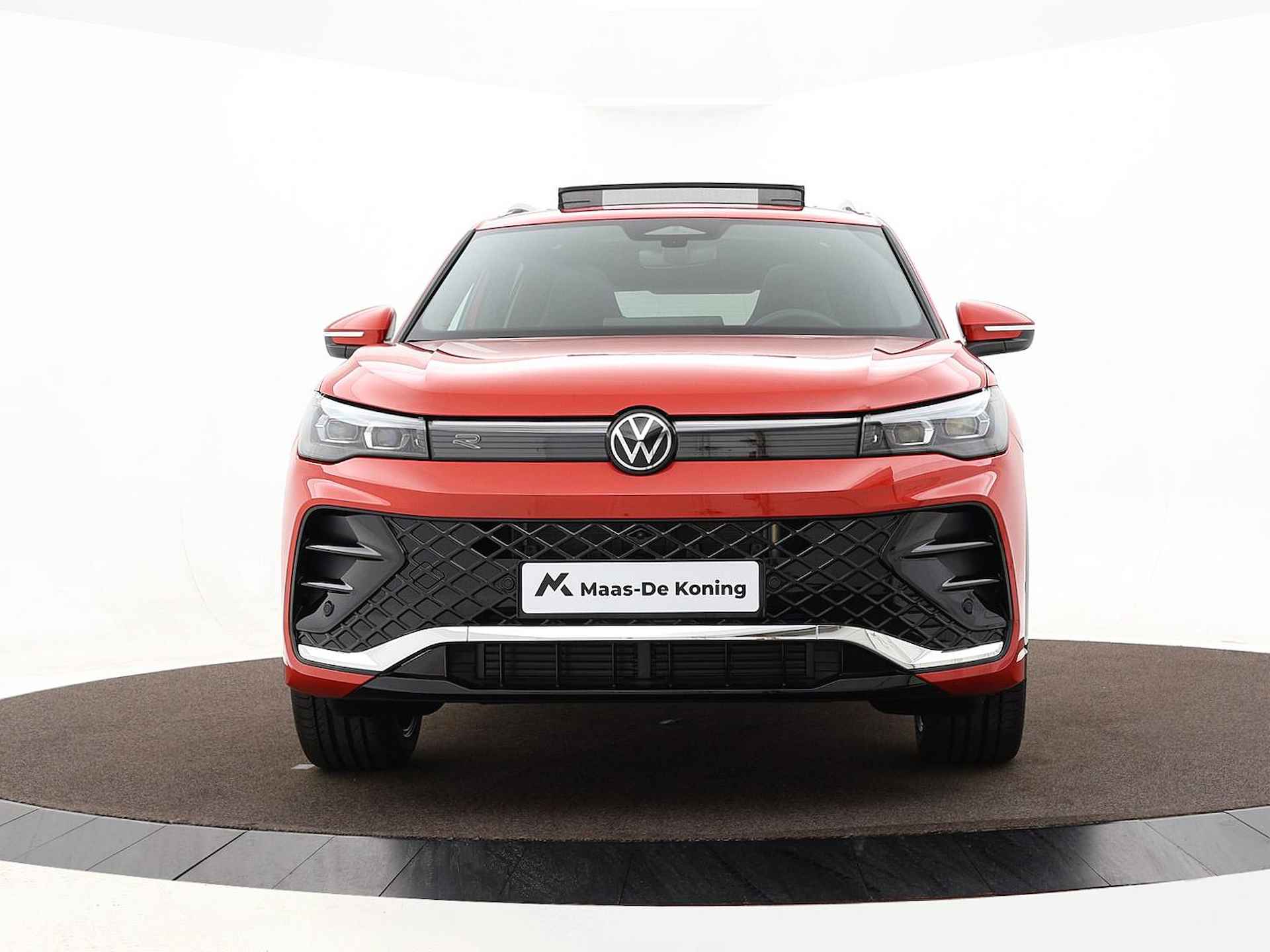 Volkswagen Tiguan R-Line Business 1.5 eTSI 110 kW / 150 PK · Assistance pakket · Comfort pakket · Multimedia pakket plus · Sport pakket plus · - 30/36