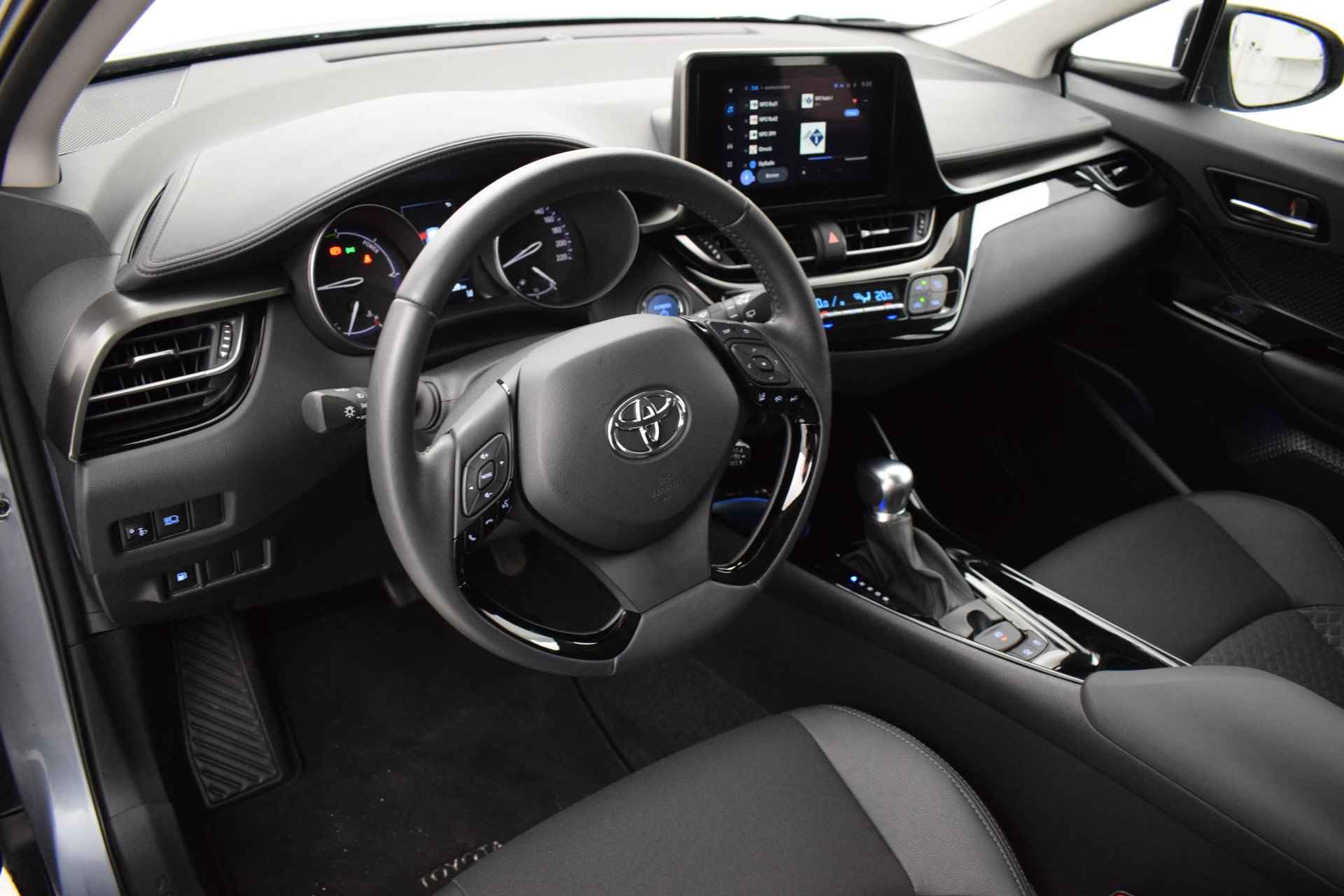 Toyota C-HR 1.8 Hybrid Dynamic Apple\Android Automaat - 2/36