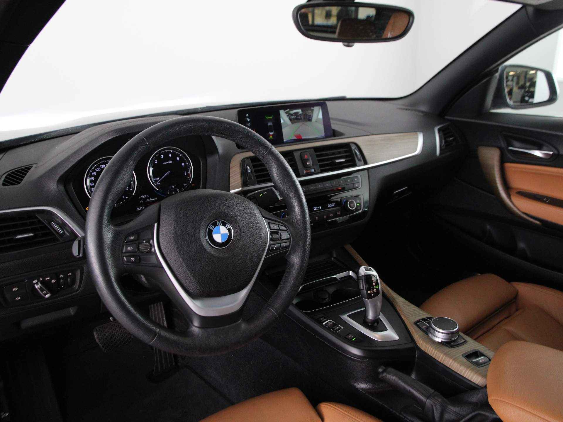 BMW 2 Serie 218i High Executive Luxury Line - 10/31