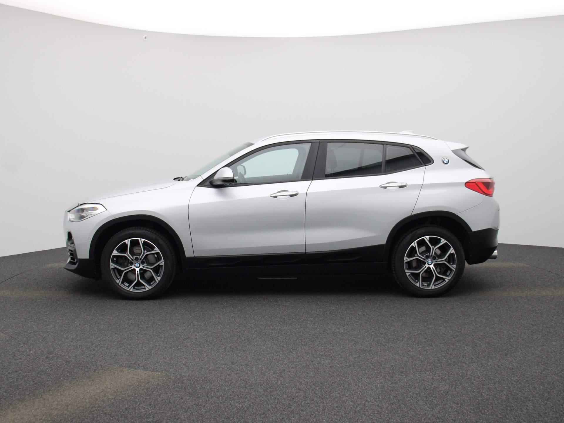 BMW X2 sDrive20i High Executive | LEDER | STOELVERWARMING | KEYLESS START | ACHTERUITRIJCAMERA | LED VERLICHTING | - 4/40