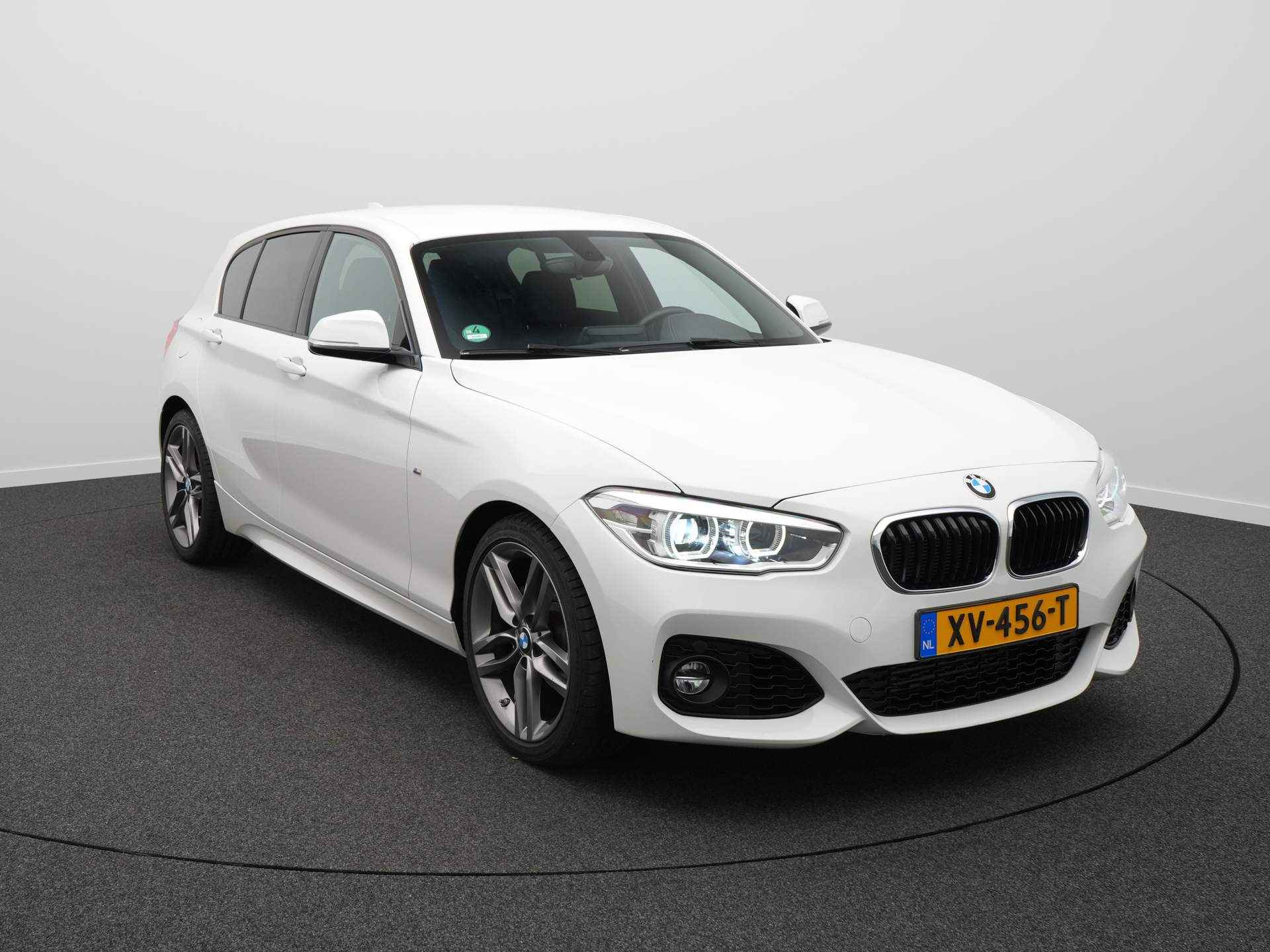 BMW 1-serie 118i Executive - M-Sport - Aantoonbaar lage kilometerstand! - 2/26