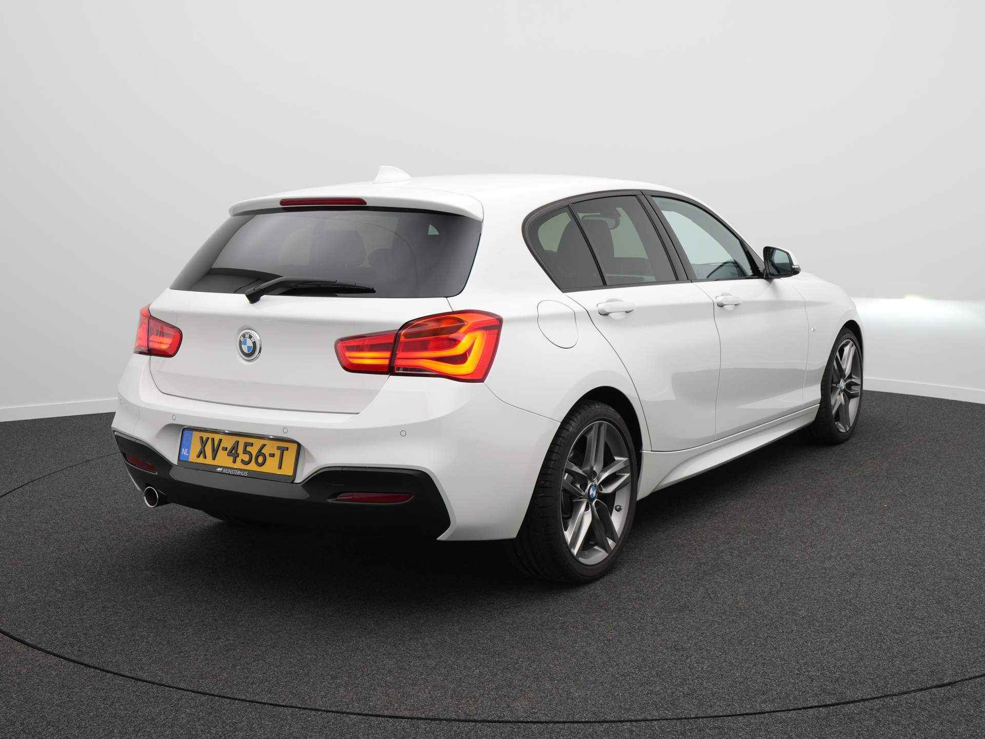 BMW 1-serie 118i Executive - M-Sport - Aantoonbaar lage kilometerstand! - 4/26