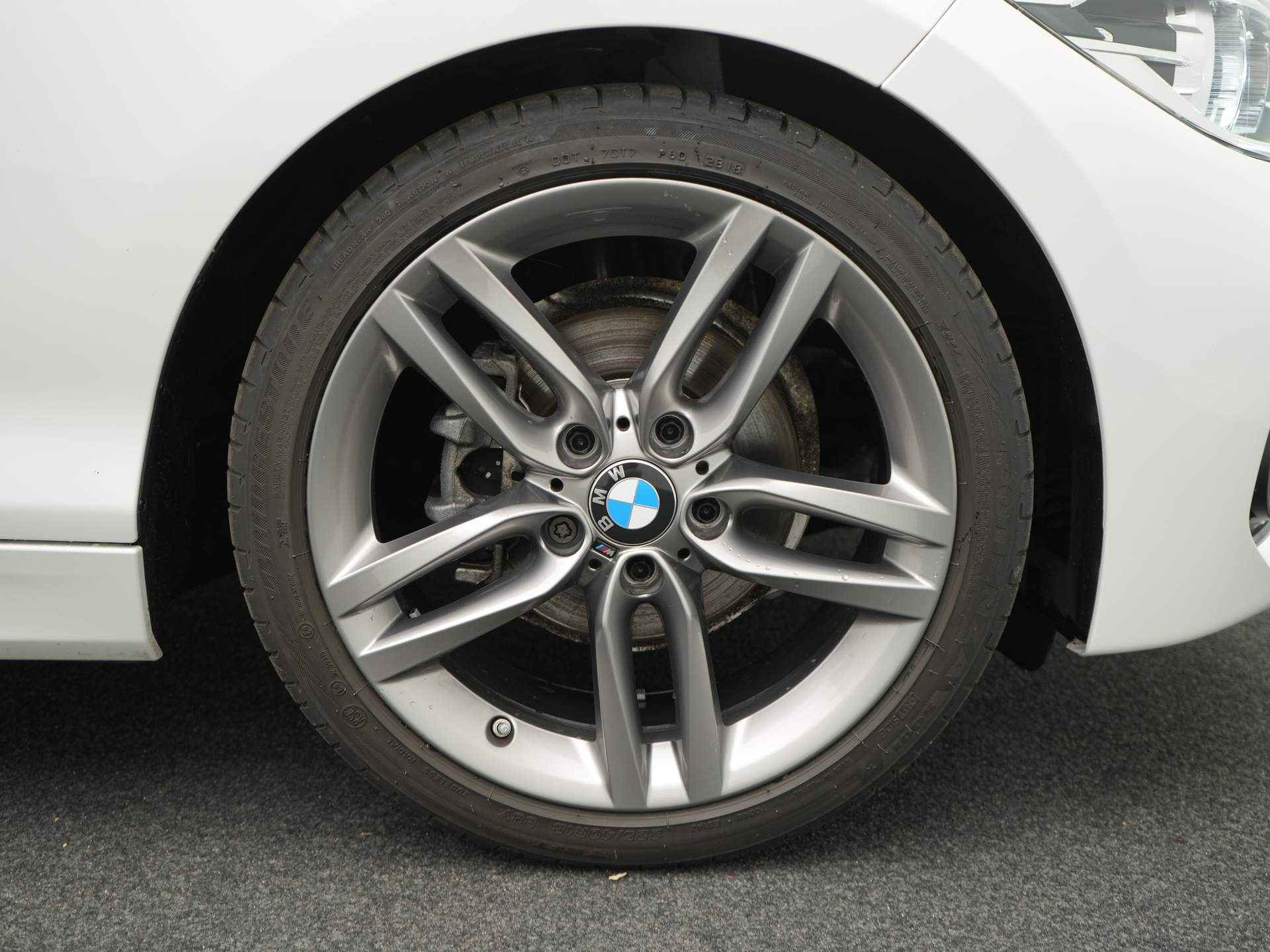 BMW 1-serie 118i Executive - M-Sport - Aantoonbaar lage kilometerstand! - 24/26