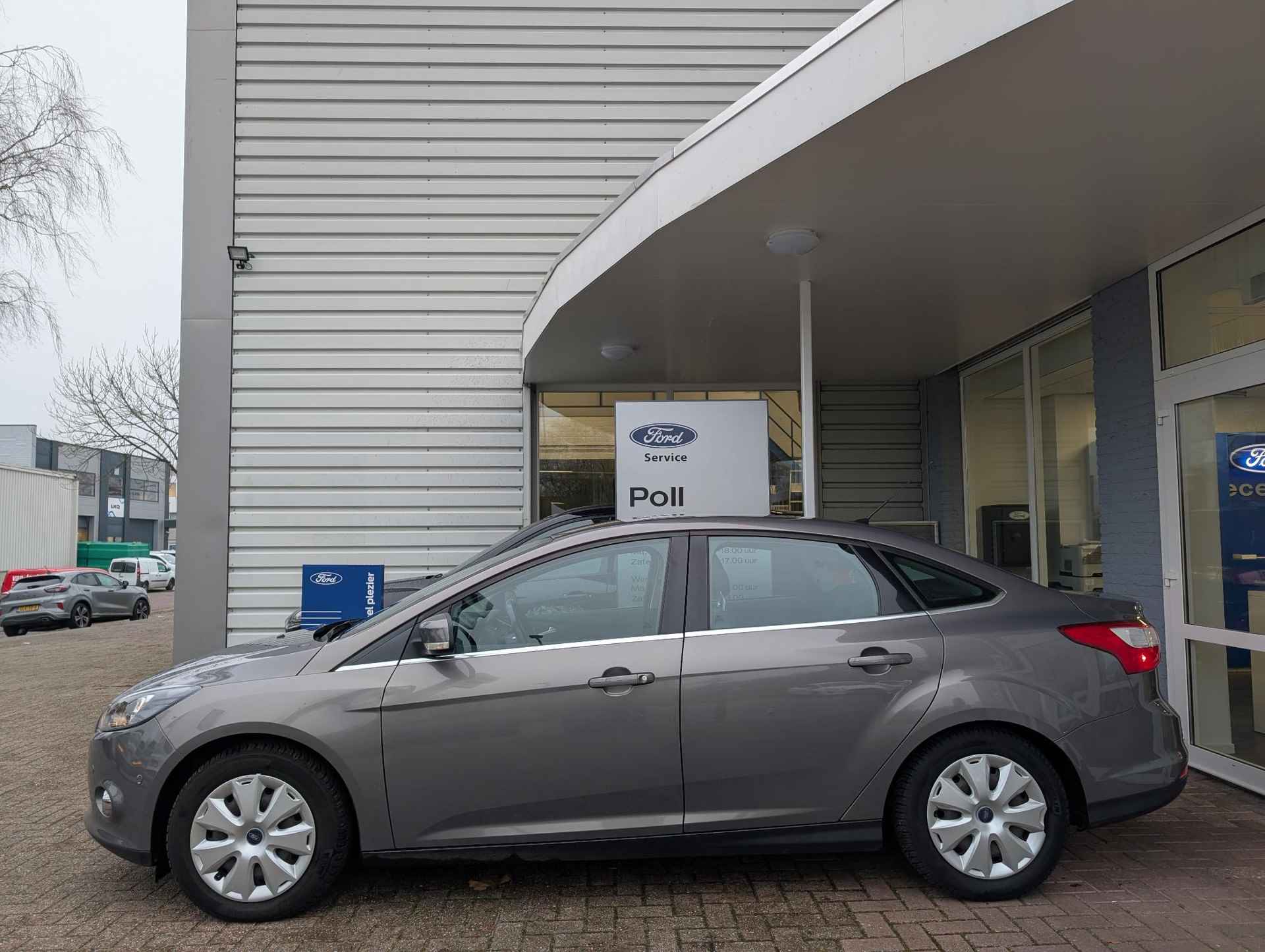 Ford Focus 1.6 TI-VCT 125pk Titanium X-pack Trekhaak Zeer luxe 1e Eigenaar Dealeronderhouden Nw APK - 3/33