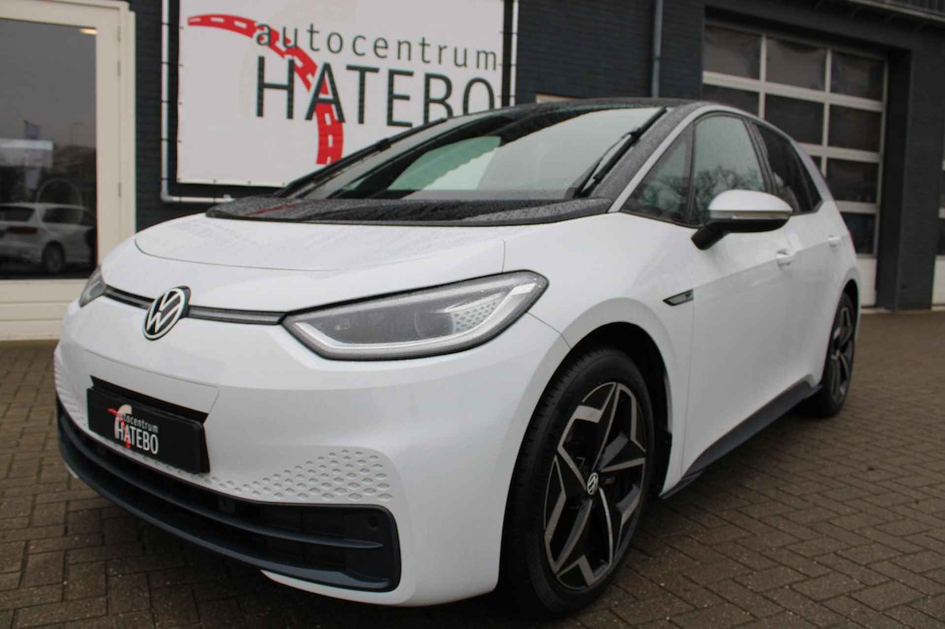 VOLKSWAGEN Id.3 FIRST PLUS 58 KWH 204 PK Navigatie Camera   White -Black - 7/39