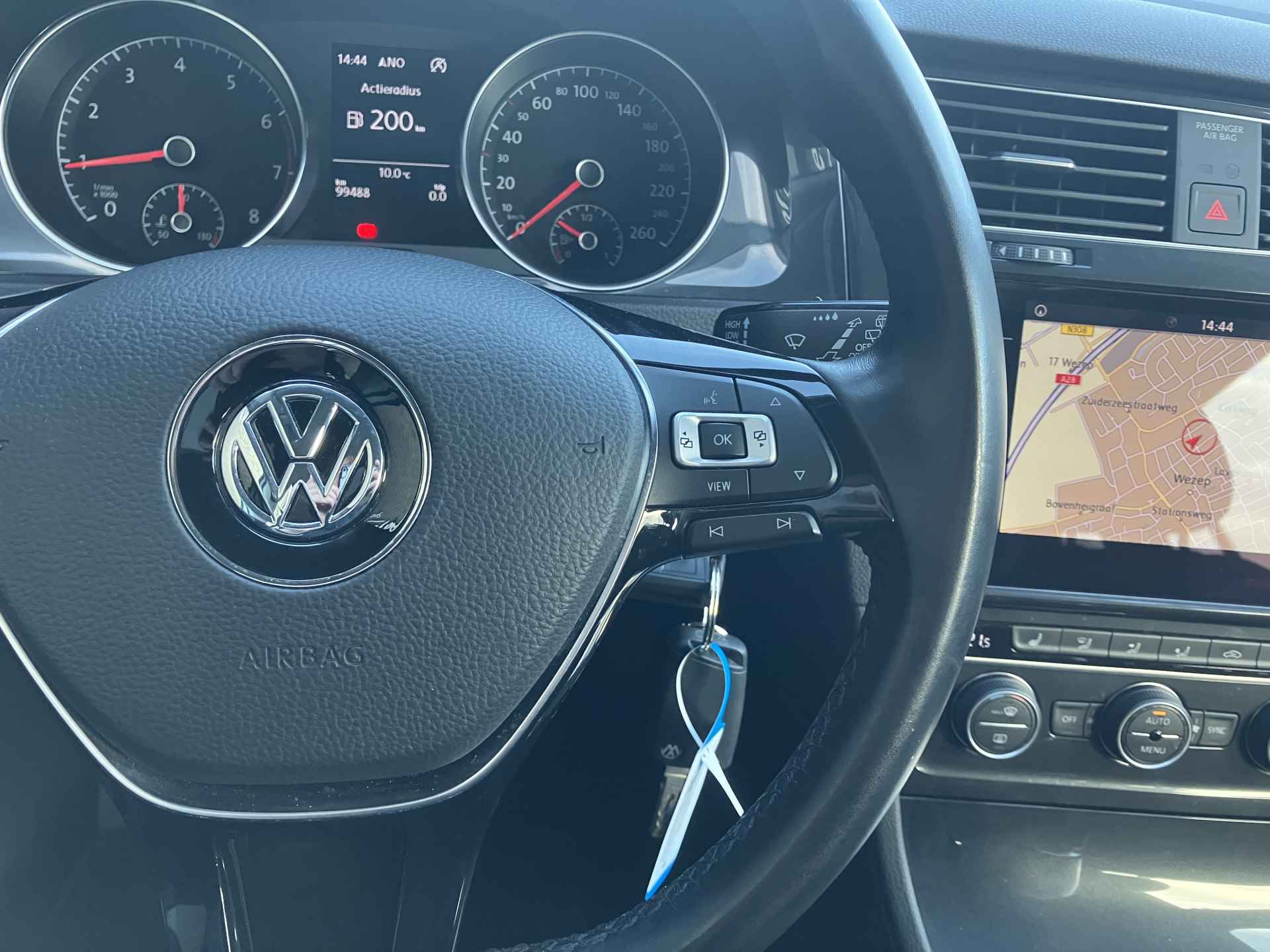 Volkswagen GOLF Variant 1.5 TSI Comfortline Business | 1e eigenaar | dealer onderh. | navigatie | sportstoelen | apple carplay | adaptieve cruise - 26/36