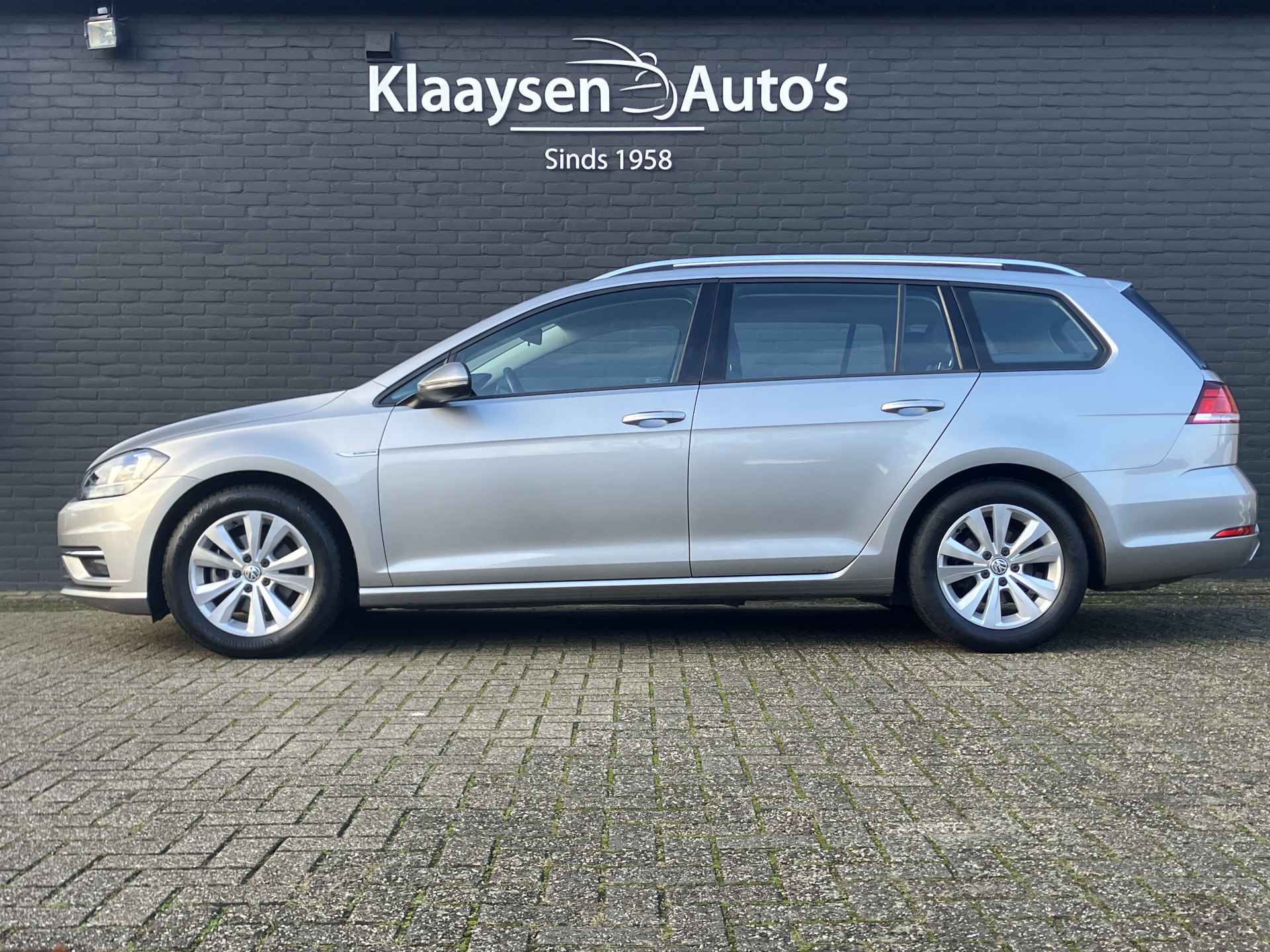 Volkswagen GOLF Variant 1.5 TSI Comfortline Business | 1e eigenaar | dealer onderh. | navigatie | sportstoelen | apple carplay | adaptieve cruise - 9/36