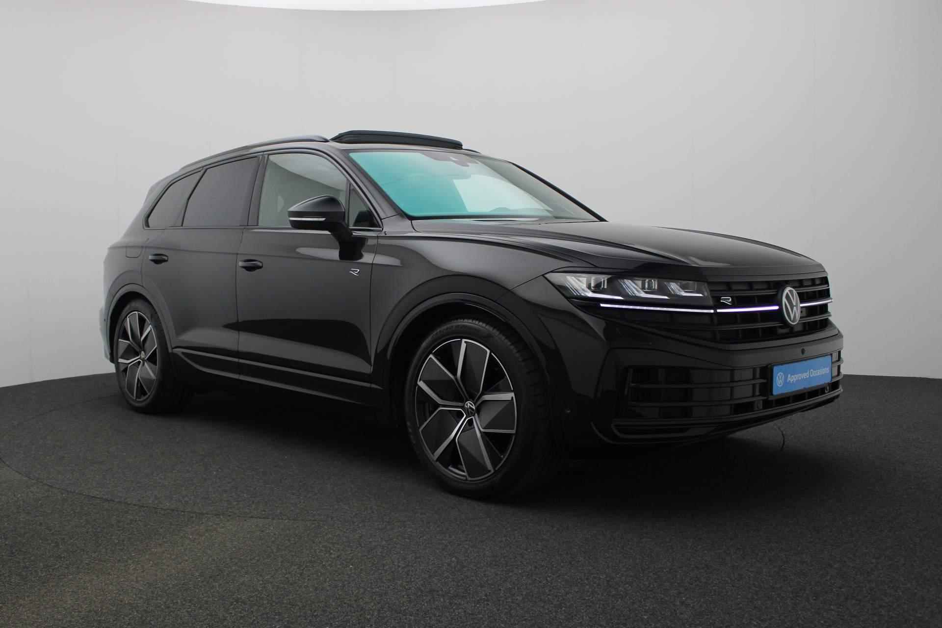 Volkswagen Touareg 3.0 TSi 462PK tiptronic eHybrid 4MOTION R | Pano | Luchtvering | Trekhaak | Adaptief onderstel | HUD | 360 Camera | Dynaudio | Nachtzicht | - 40/52