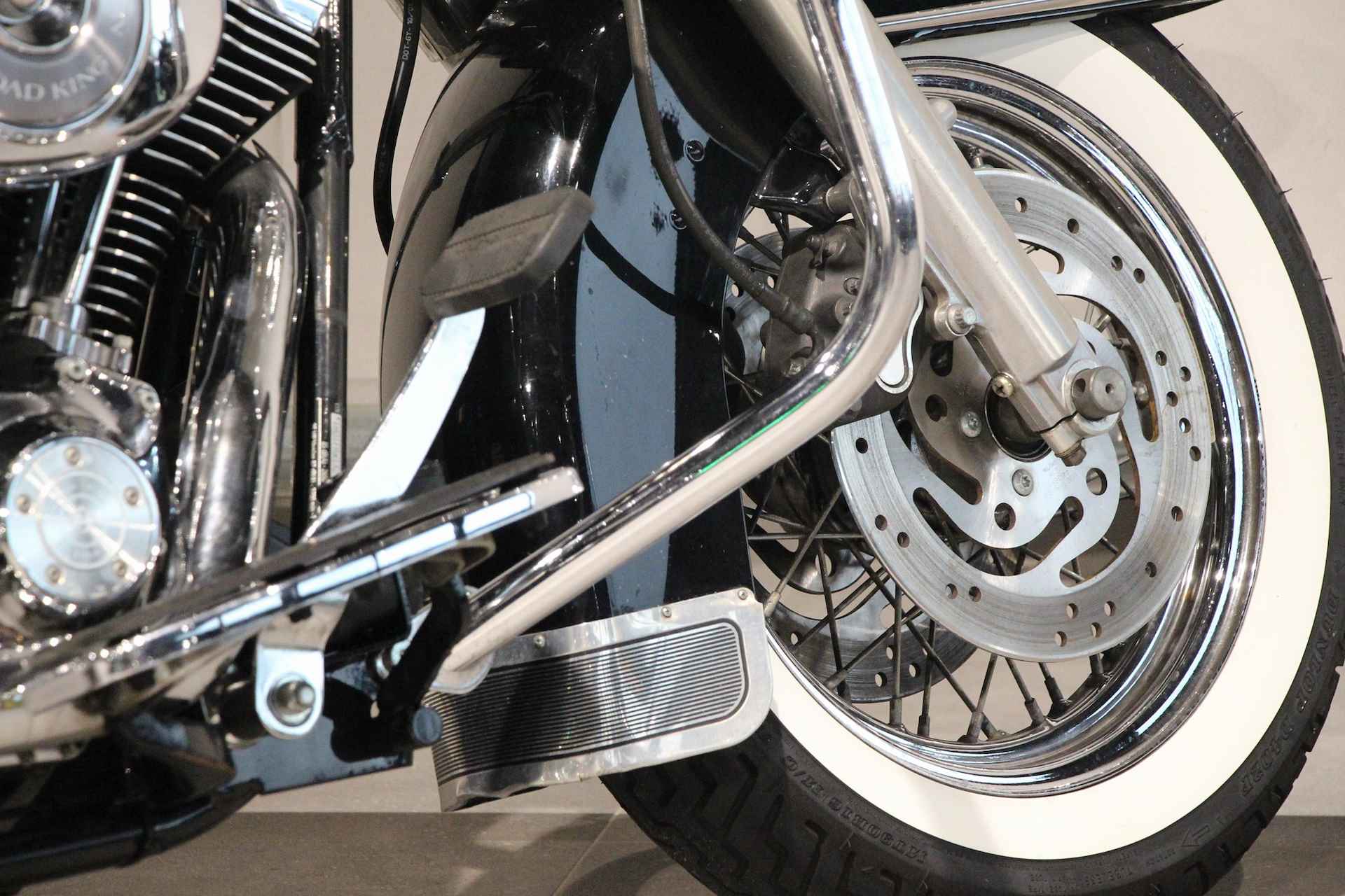 Harley-Davidson ROAD KING CLASSIC - 10/15