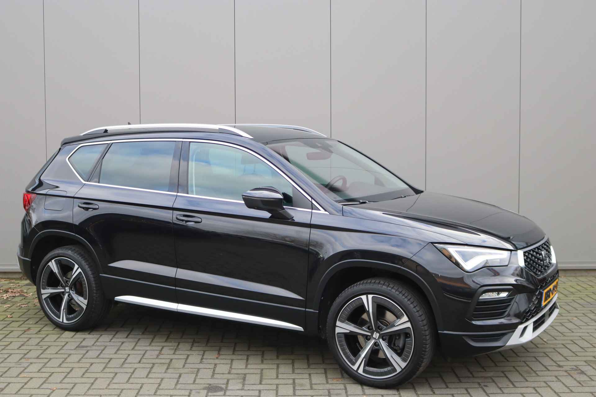 SEAT Ateca 1.5 TSI 150PK Automaat Xperience Trekhaak/Adapt.-cruise/Camera/Carplay-android - 2/37