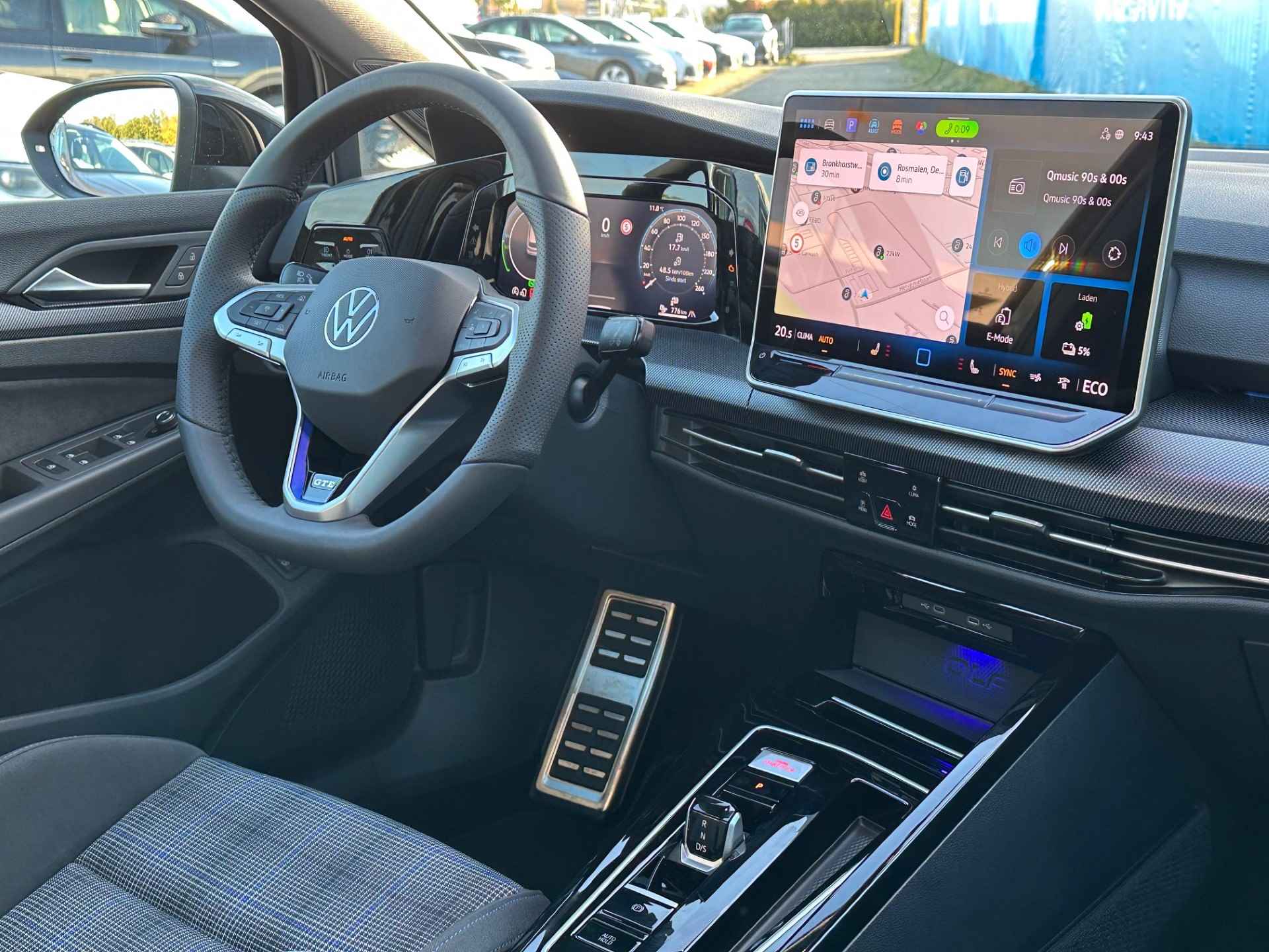 Volkswagen Golf GTE 1.5 eHybrid 272pk DSG Black Style Matrix Head Up / Demonstratieauto - 7/16