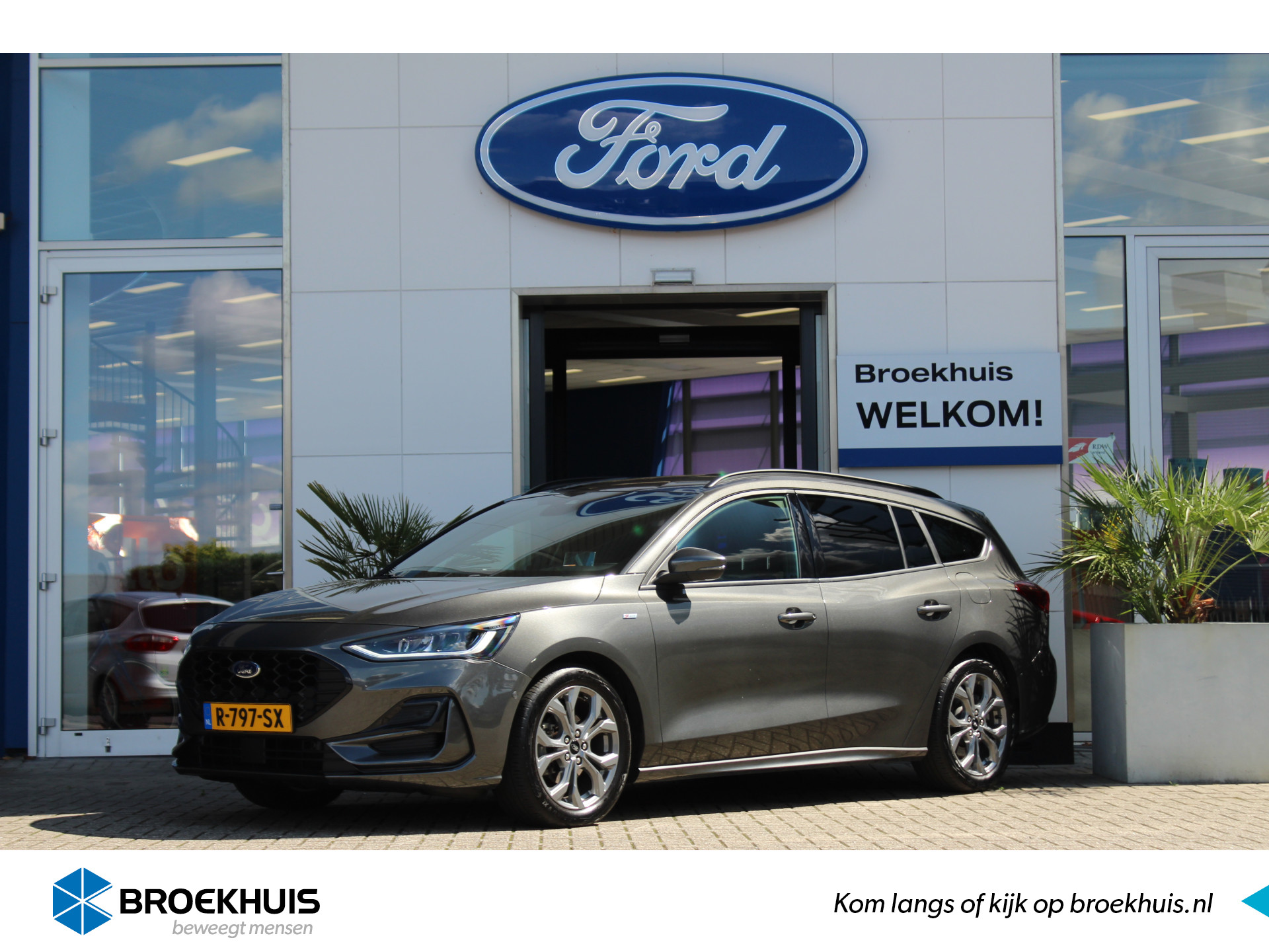 Ford Focus ST-Line Wagon 1.0 125PK Automaat | Parking Pack | Winterpack | 1500KG | Keyless Entry | Head-up Display | bij viaBOVAG.nl
