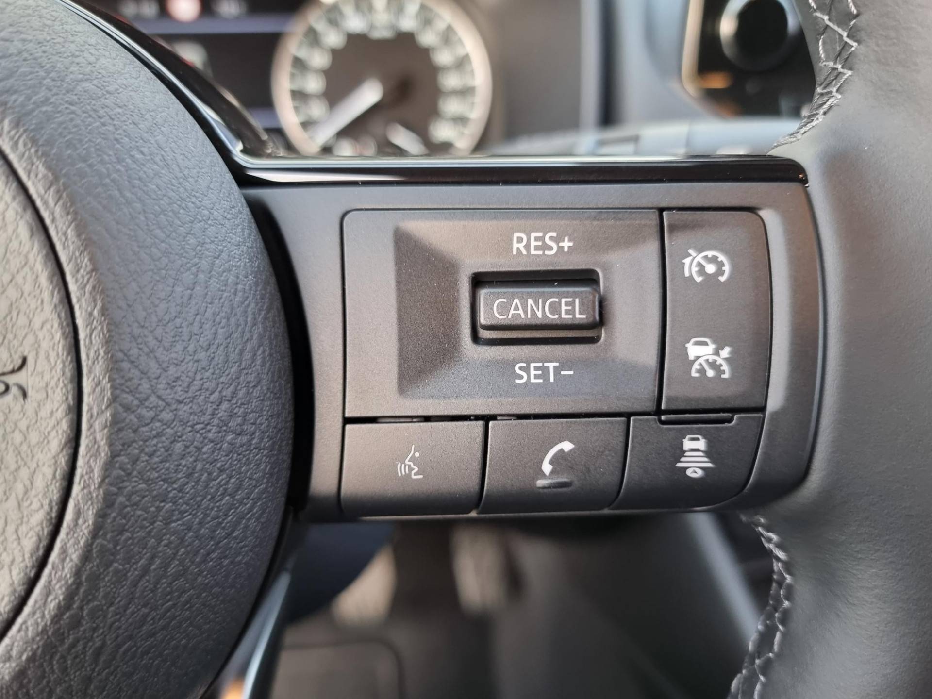 Nissan QASHQAI 1.3 MHEV N-Style | 140 PK | navigatie | blind spot | adaptive cruise | parkeercamera | LED - 9/28