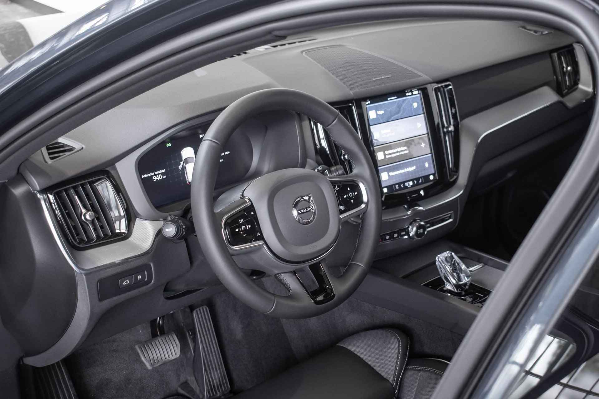 Volvo XC60 Recharge T6 Automaat AWD Plus Bright | Longe Range | Nieuwe auto | Direct leverbaar | Harman Kardon premium audio | 360° parkeercamera | Google infotainment | Stoelverwarming | Parkeersensoren voor + achter | Panoramadak | - 3/35