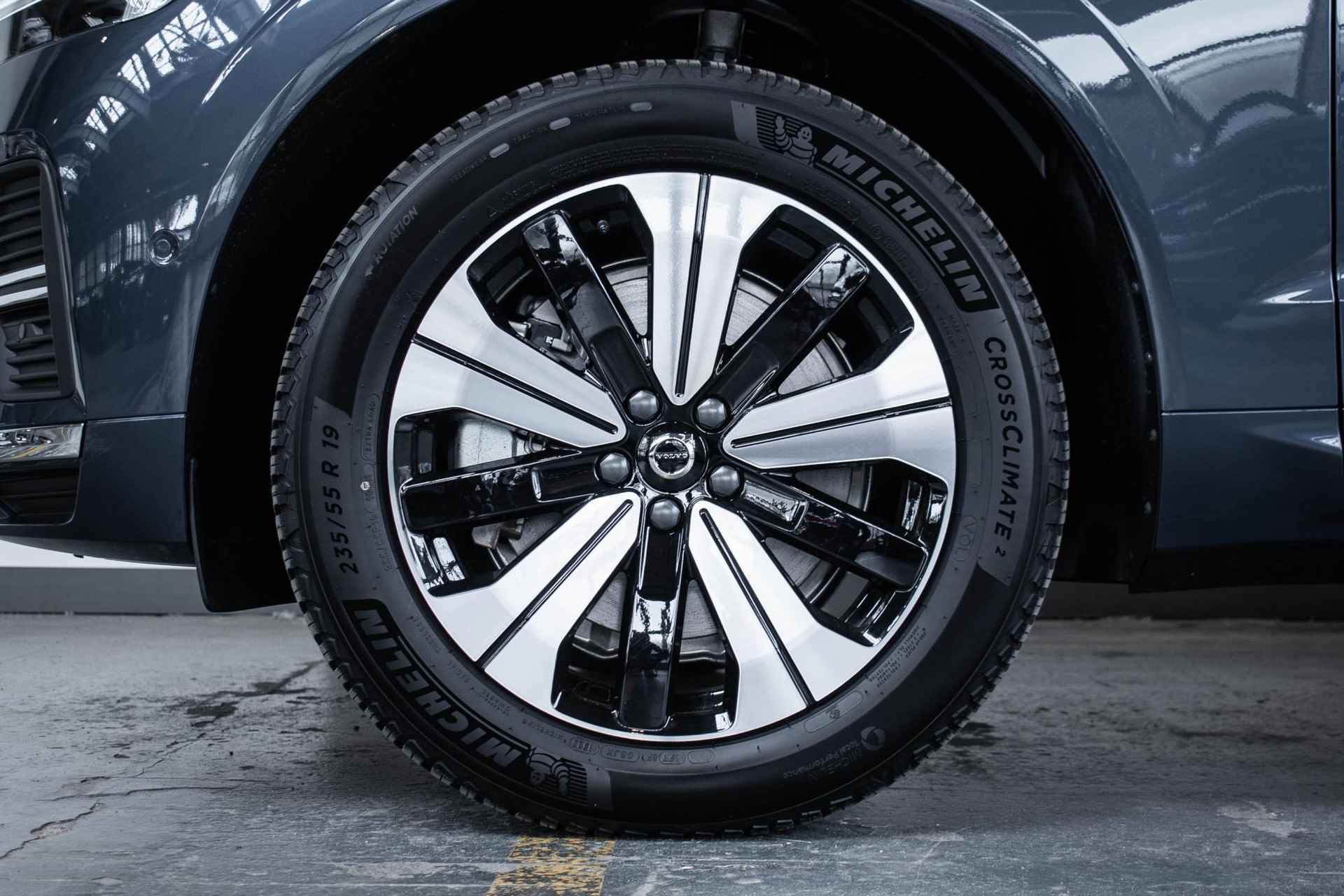 Volvo XC60 Recharge T6 Automaat AWD Plus Bright | Longe Range | Nieuwe auto | Direct leverbaar | Harman Kardon premium audio | 360° parkeercamera | Google infotainment | Stoelverwarming | Parkeersensoren voor + achter | Panoramadak | - 13/35