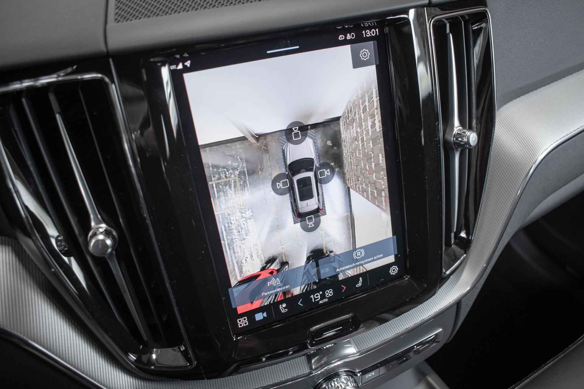 Volvo XC60 Recharge T6 Automaat AWD Plus Bright | Longe Range | Nieuwe auto | Direct leverbaar | Harman Kardon premium audio | 360° parkeercamera | Google infotainment | Stoelverwarming | Parkeersensoren voor + achter | Panoramadak | - 23/35