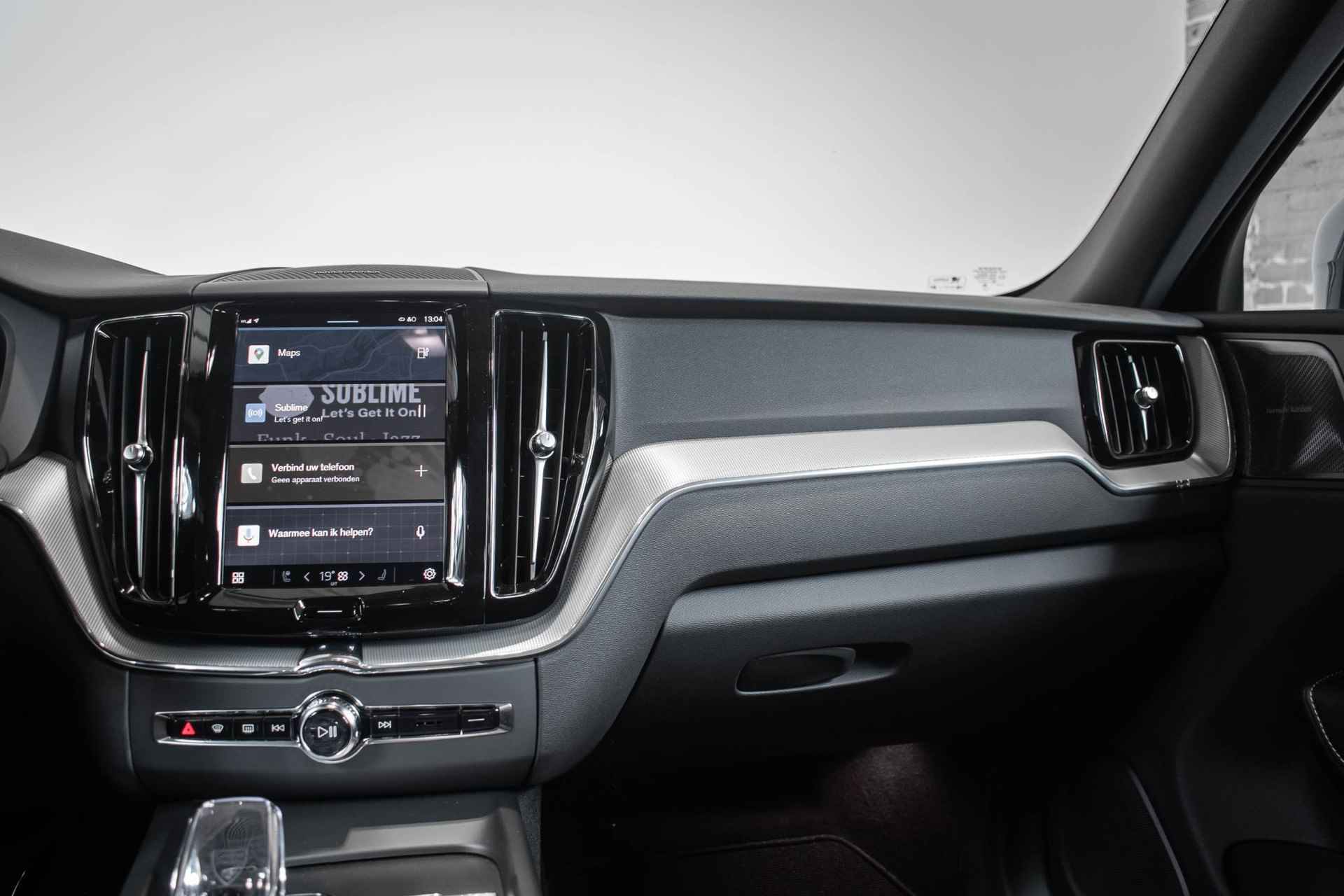 Volvo XC60 Recharge T6 Automaat AWD Plus Bright | Longe Range | Nieuwe auto | Direct leverbaar | Harman Kardon premium audio | 360° parkeercamera | Google infotainment | Stoelverwarming | Parkeersensoren voor + achter | Panoramadak | - 27/35