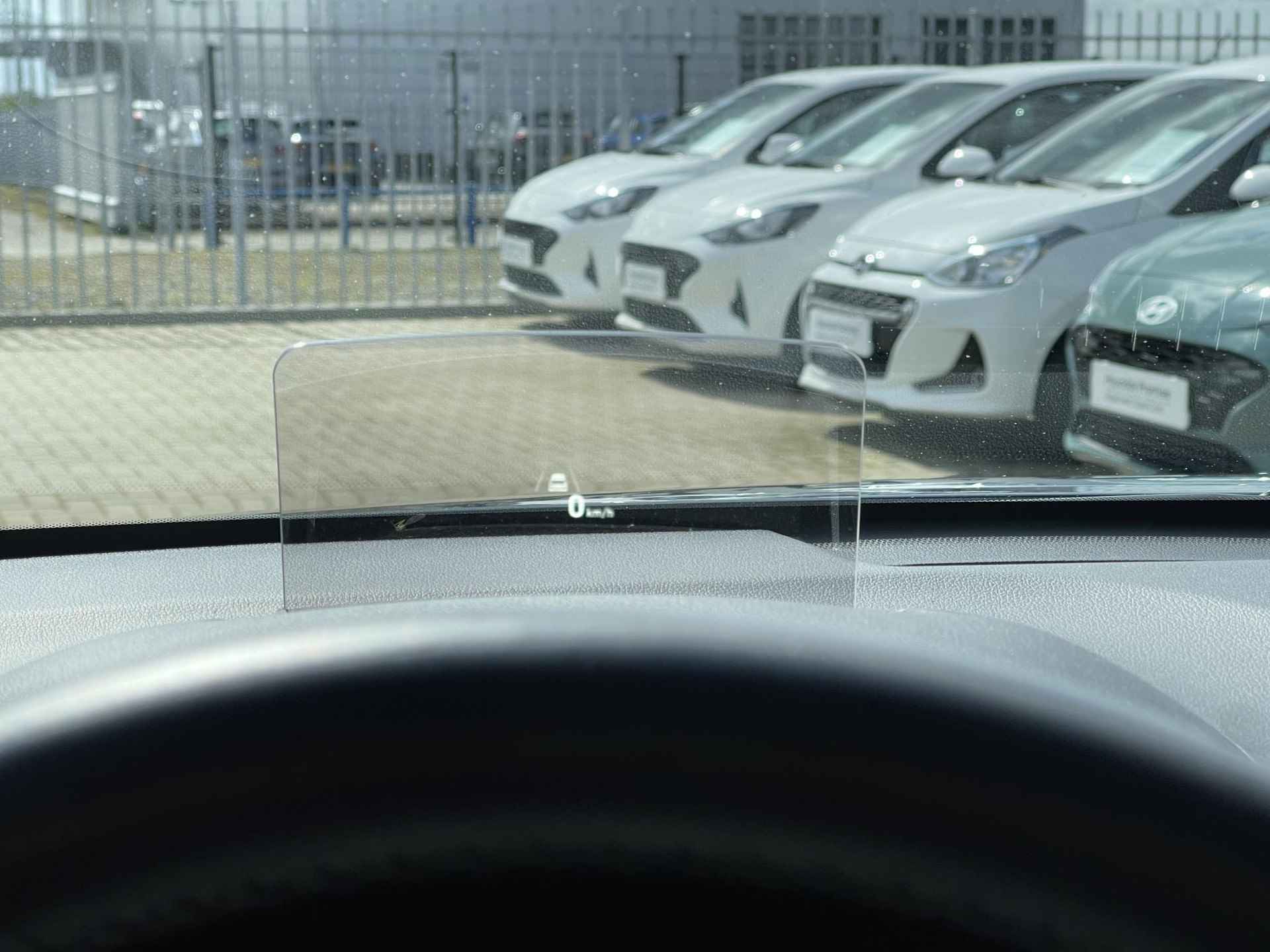 Hyundai Kona EV Fashion 39 kWh *SUBSIDIE MOGELIJK* | Head-Up Display | Navigatie | Camera | Apple Carplay/Android Auto | Premium Audio | Keyless Entry | Rijklaarprijs! - 20/23