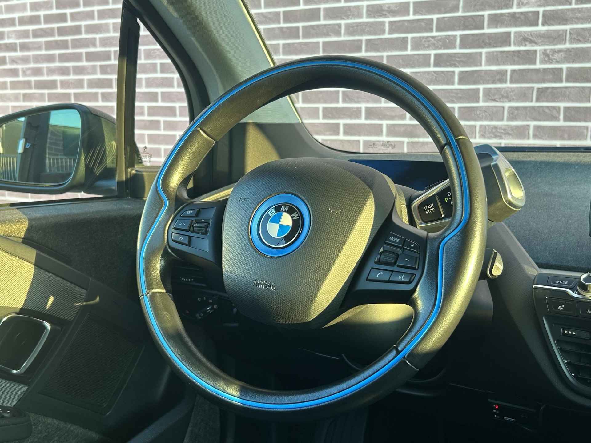 BMW i3 120Ah 42 kWh | Sport Pakket | Navigatie | Parkeersensoren Achter |  20" Lichtmetalen Velgen | Stoelverwarming | - 27/36