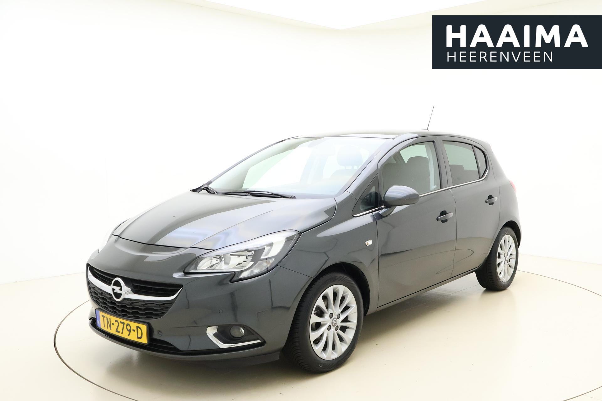 Opel Corsa 1.4 16v 90pk Automaat Online Edition | Achteruitrijcamera | Climate control | Cruise control | Lichtmetalen velgen | Navigatie | Parkeersensoren