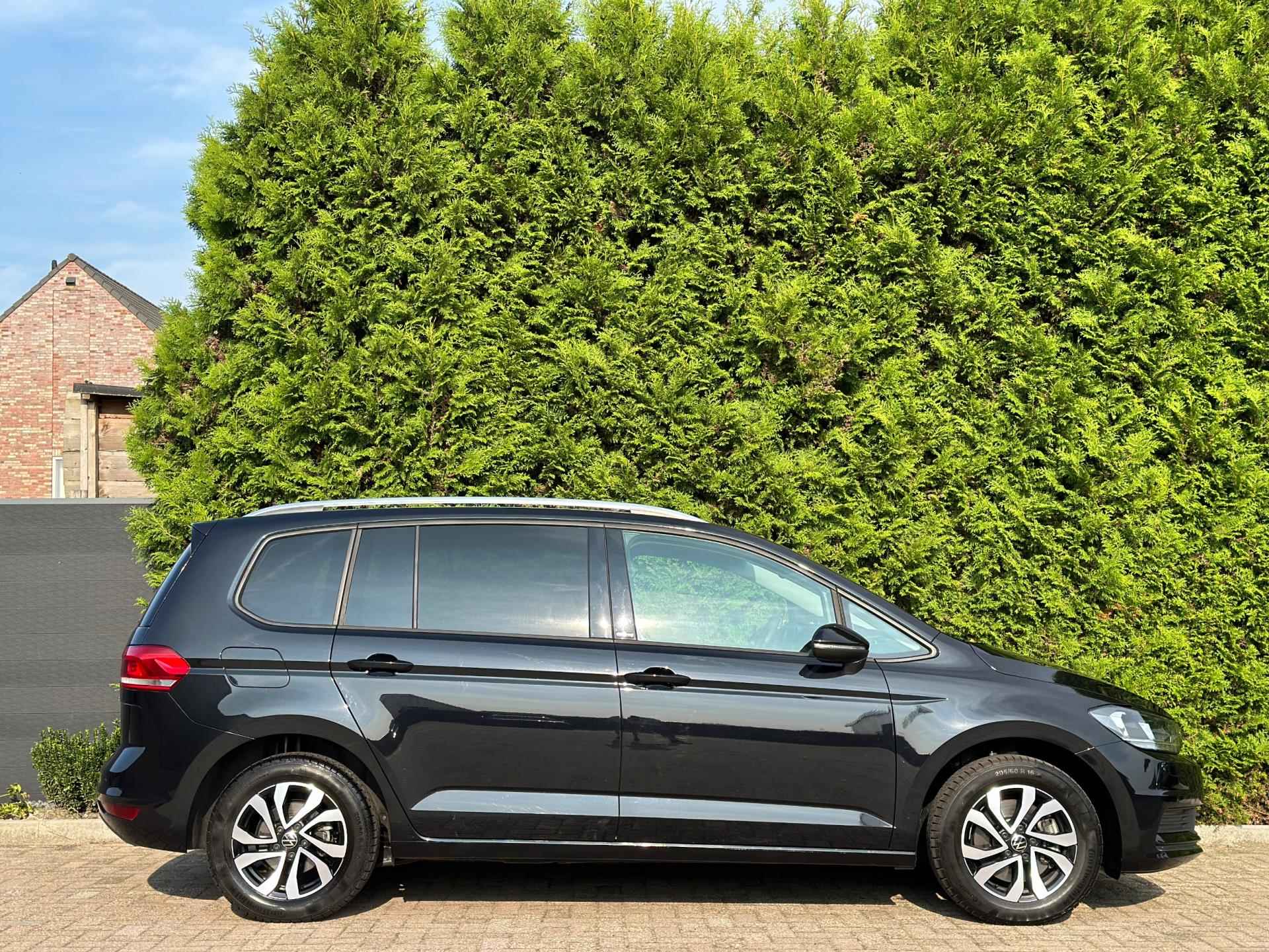 Volkswagen Touran 1.5 TSI Active 7persoons CarPlay 150pk - 8/27