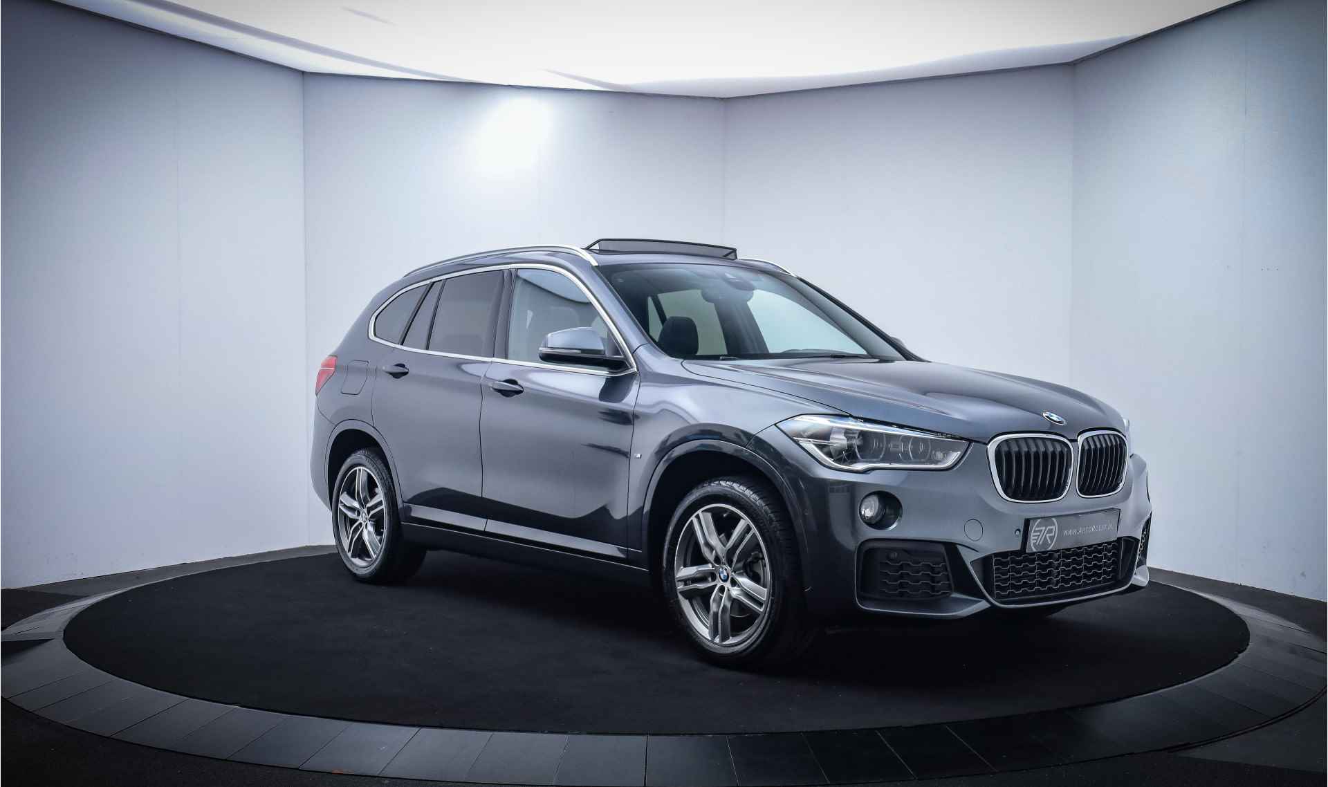 BMW X1 18i M-SPORT High Executive PANO/FULL LED/NAVI/SPORTSTOELEN/FIETS HAAK/ELEK KLEP/LMV - 3/29