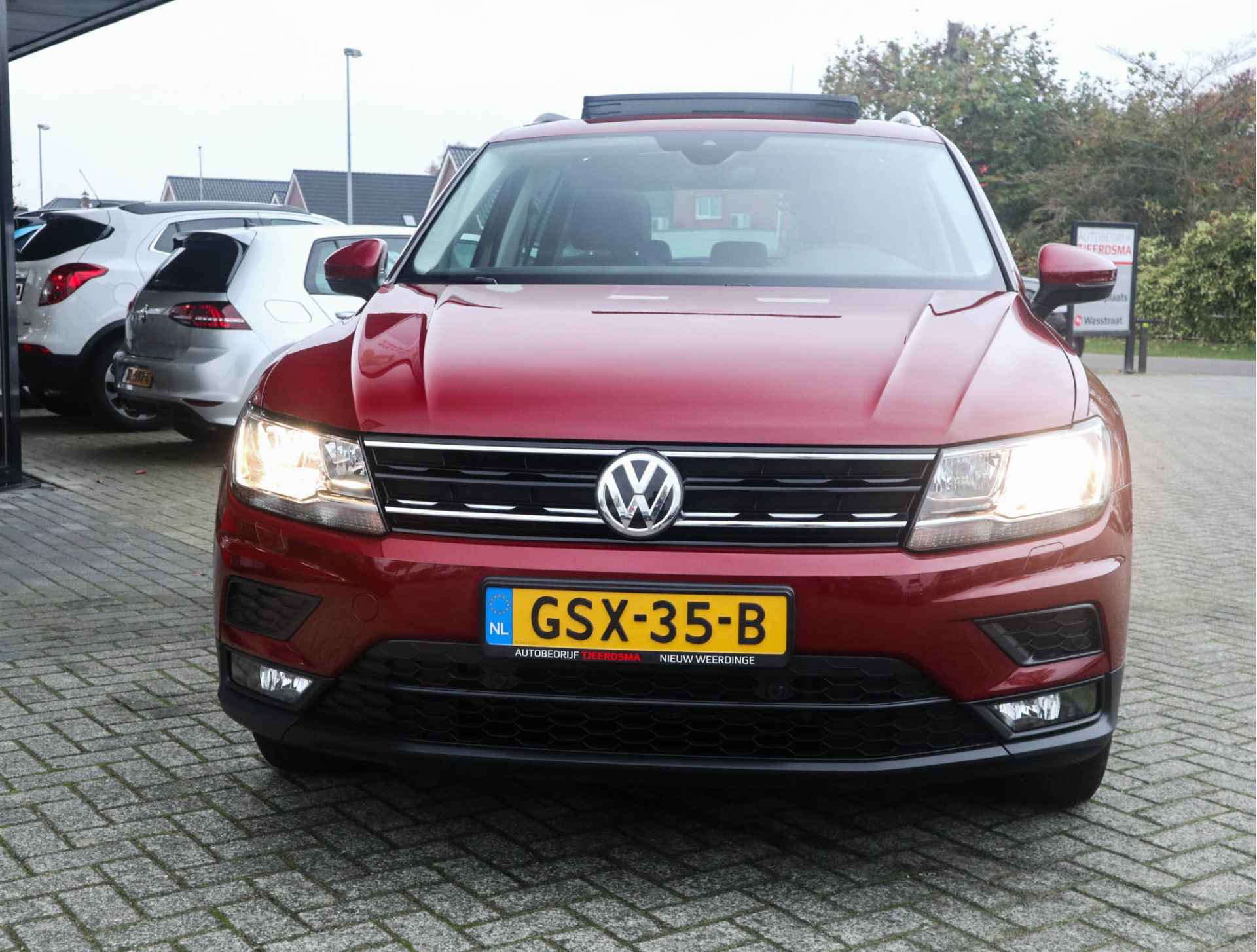 Volkswagen Tiguan 1.5 TSI ACT Comfortline Business Navi/Clima/Adapt.Cruise/Panodak/Elek.Klep/Trekhaak - 31/34