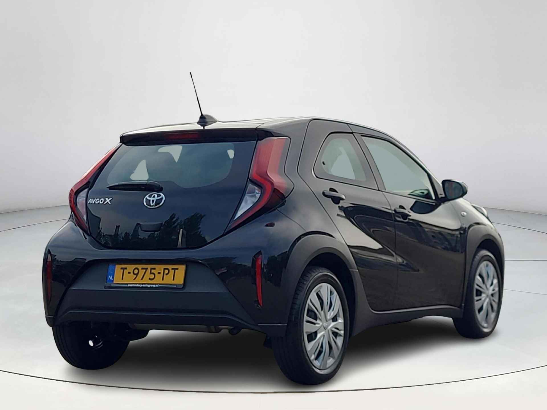 Toyota Aygo X 1.0 VVT-i MT play | NL Auto | Apple CarPlay / Android Auto | Rijklaarprijs incl. garantie | - 6/29