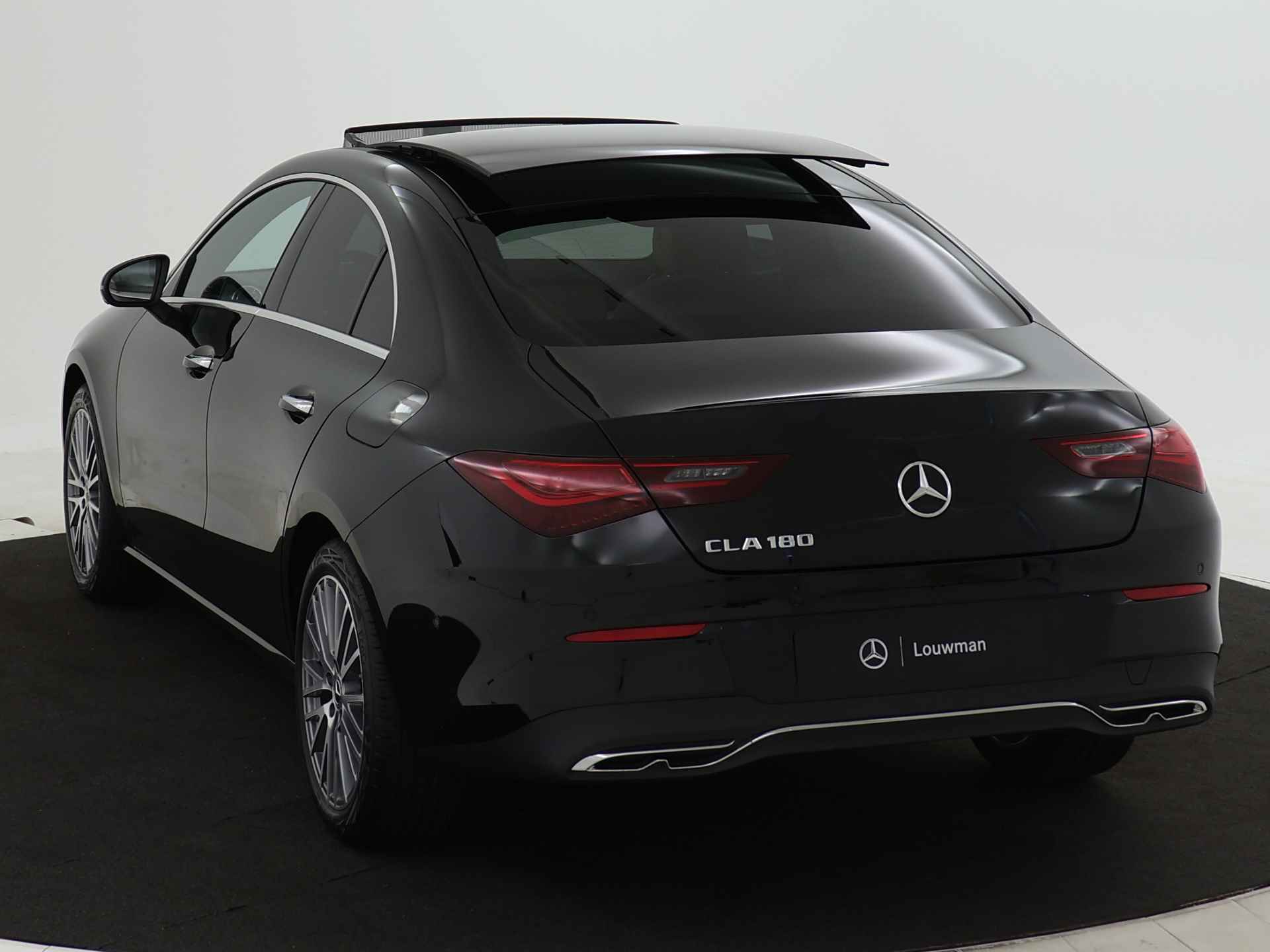 Mercedes-Benz CLA-Klasse 180 Luxury Line | MULTIBEAM LED | USB pakket plus | KEYLESS GO-comfortpakket | Panoramaschuifdak | Burmester Surround Sound systeem | Parkeerpakket met 360°-camera | Verkeersborden assistent | - 13/36