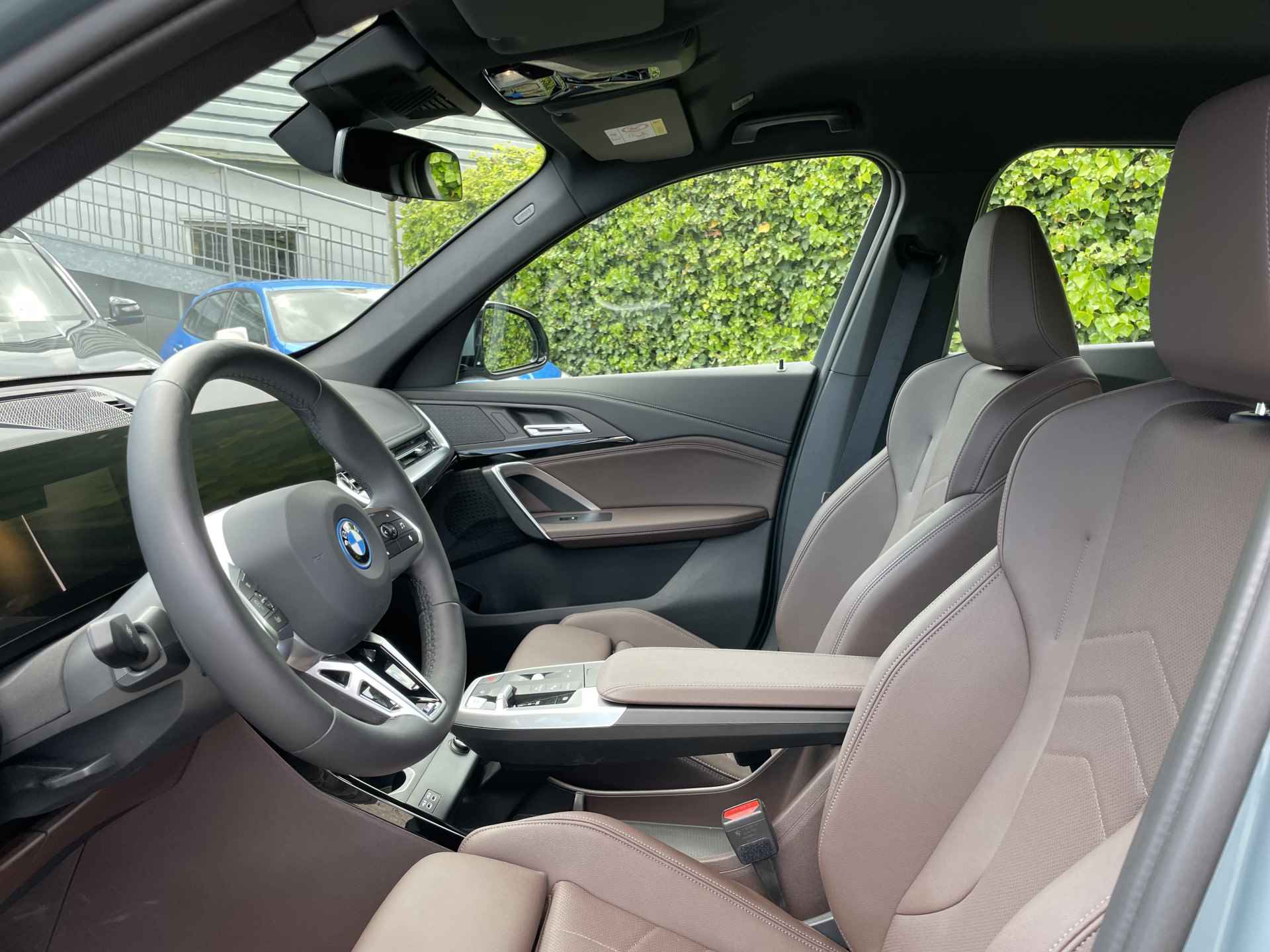 BMW iX1 xDrive30 Launch Ed. | M-Sport | 18'' | Driv. Ass. Plus - 8/29