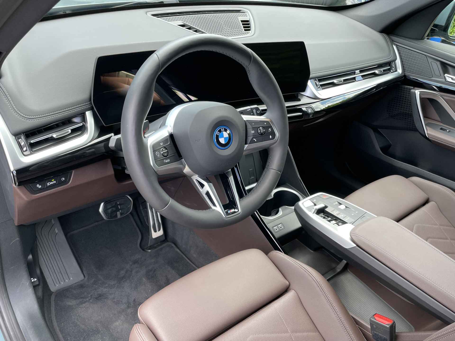 BMW iX1 xDrive30 Launch Ed. | M-Sport | 18'' | Driv. Ass. Plus - 9/29
