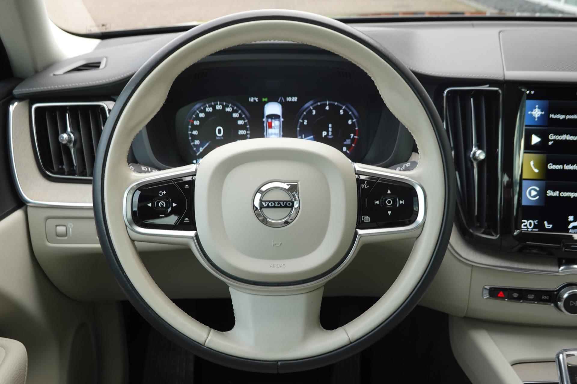 Volvo XC60 2.0 B4 Inscription - 16/52