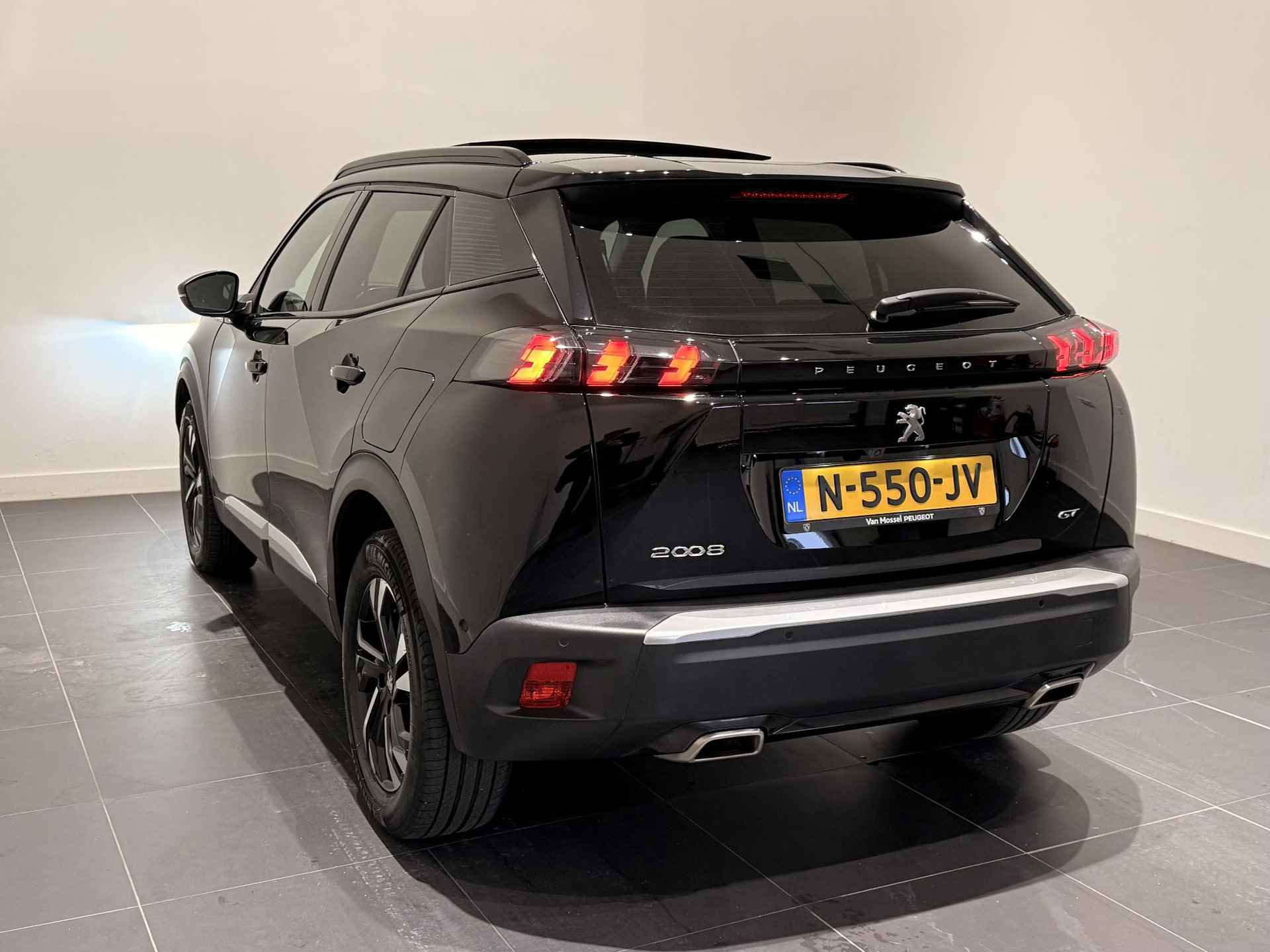 Peugeot 2008 1.2 PureTech GT 130 PK | Automaat |  Panoramisch schuifdak | Camera | Navigatie - 7/27