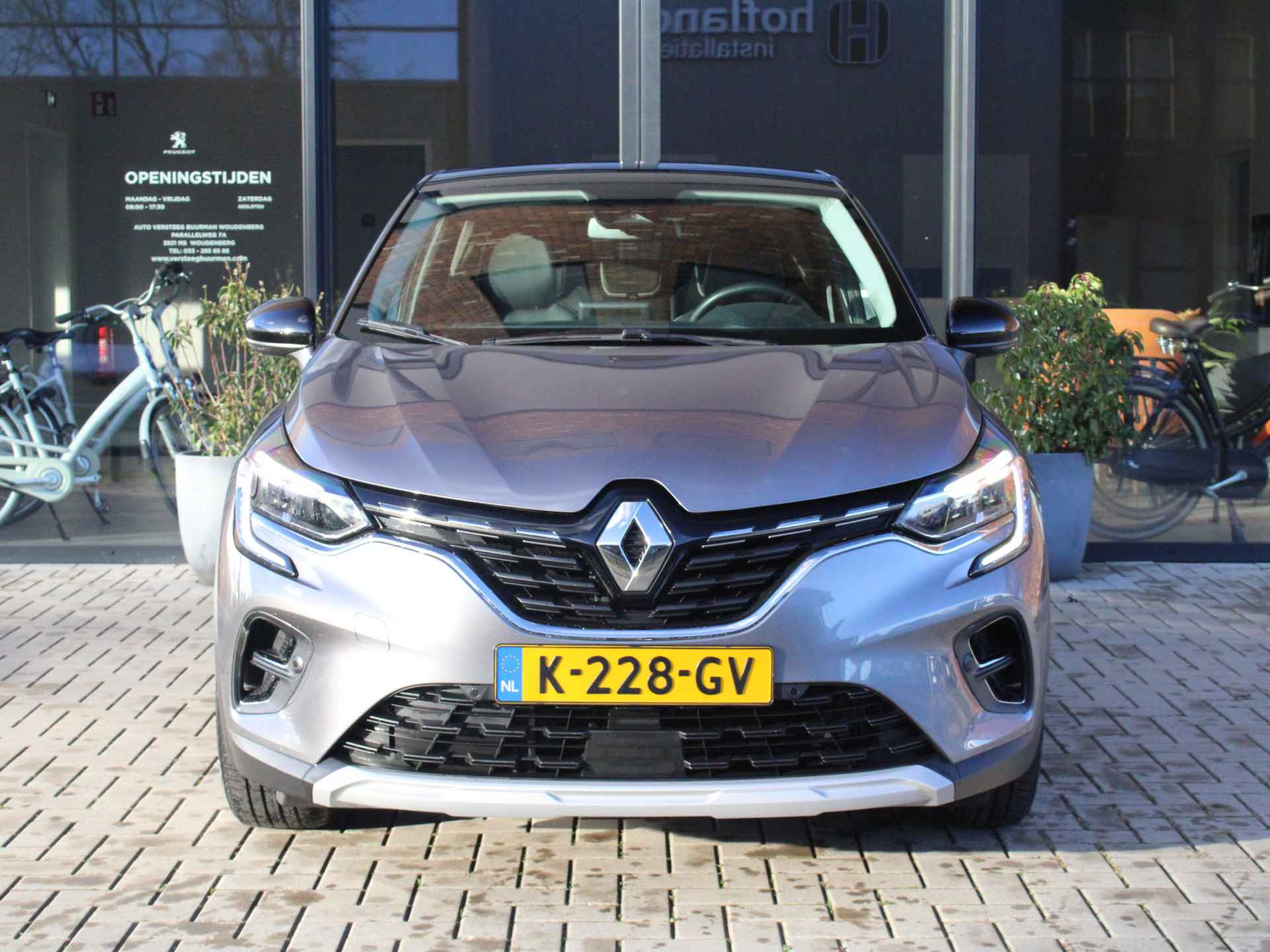 Renault Captur 1.6 E-Tech Plug-in Hybrid 160PK Business Camera achter, Navigatie, Trekhaak, Keyless - 4/27