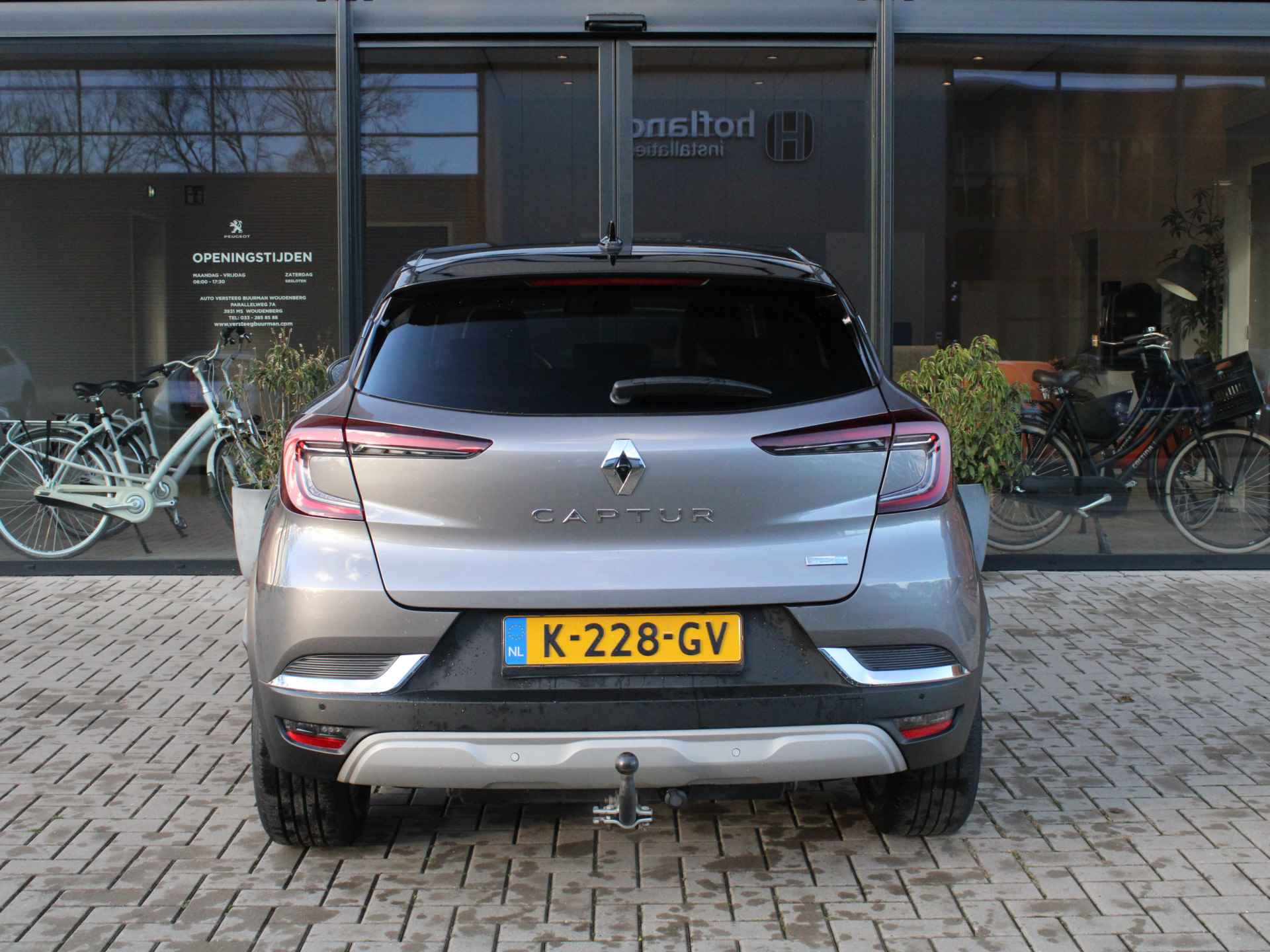 Renault Captur 1.6 E-Tech Plug-in Hybrid 160PK Business Camera achter, Navigatie, Trekhaak, Keyless - 9/27