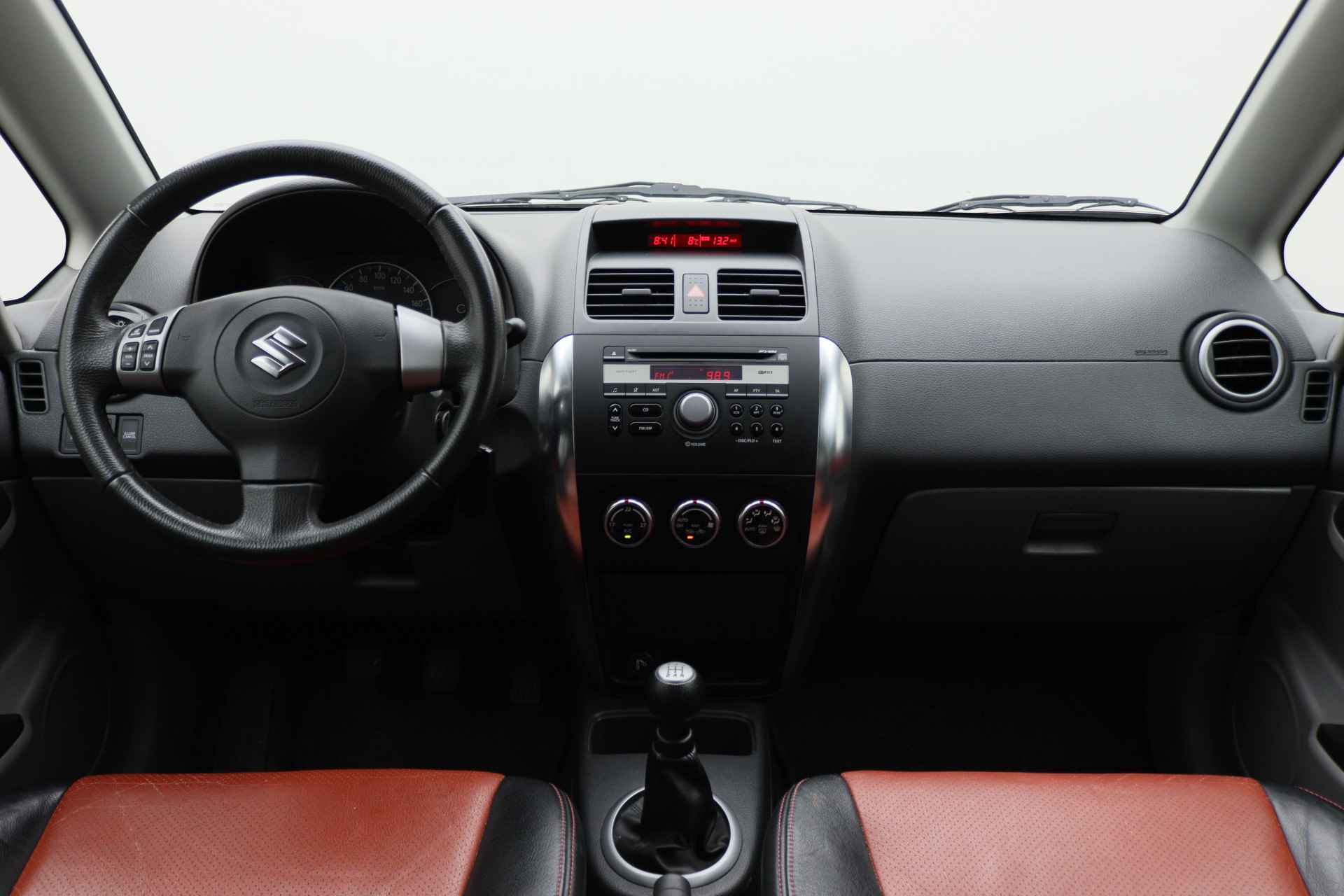 Suzuki SX4 1.6 4Grip Exclusive Leer, Radio/CD, 4x4, Climate, Trekhaak, Getint Glas, Isofix, 16'' - 2/38