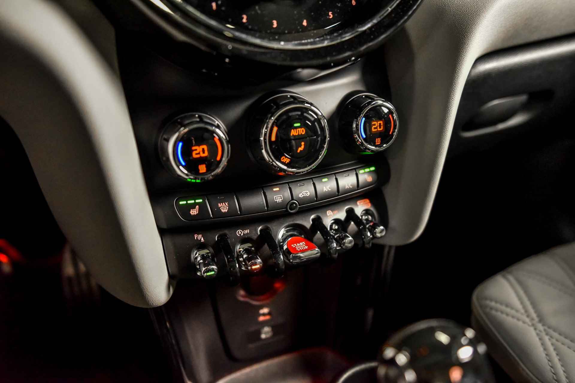 MINI 5-deurs Cooper S Rockingham GT Edition - 17/23