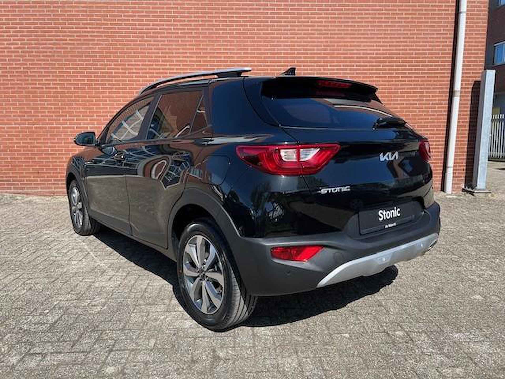 Kia Stonic 1.0 T-GDi MHEV DynamicPlusLine | €1.000,- inruilvoordeel | Snel leverbaar | Navigatie | Stoel- en stuurverwarming | Achteruitrijcamera - 15/24