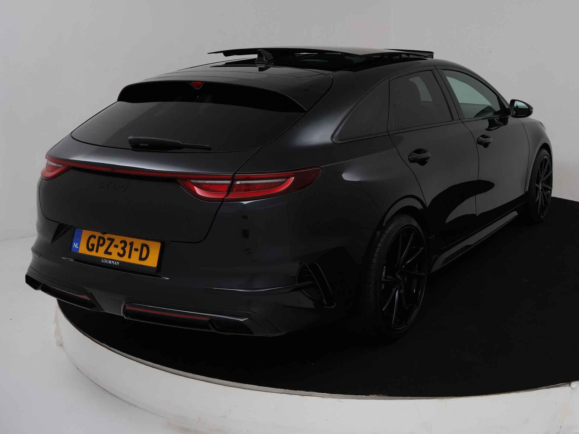 Kia ProCeed 1.5 T-GDi GT-PlusLine | Black Edition | 19 Inch Lichtmetalen velgen | Panoramadak | Beschikbaar per 10-01-2025 - 17/41