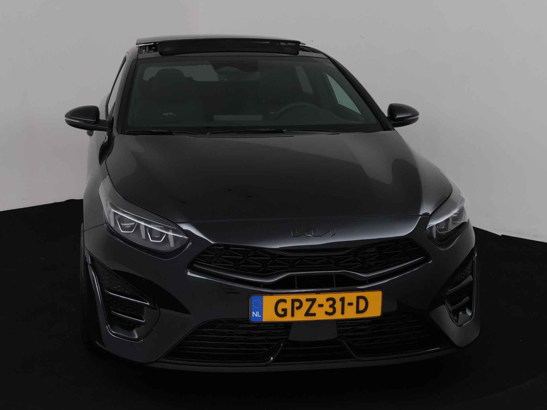 Kia ProCeed 1.5 T-GDi GT-PlusLine | Black Edition | 19 Inch Lichtmetalen velgen | Panoramadak | Beschikbaar per 10-01-2025 - 26/41