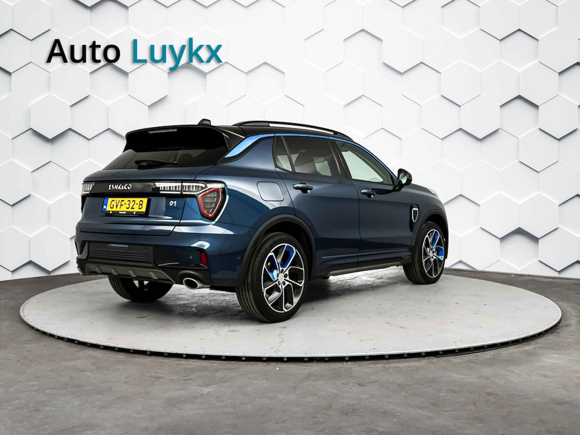 Lynk & Co 01 1.5 PHEV | 262 PK | Panoramadak | Navigatie - 9/43