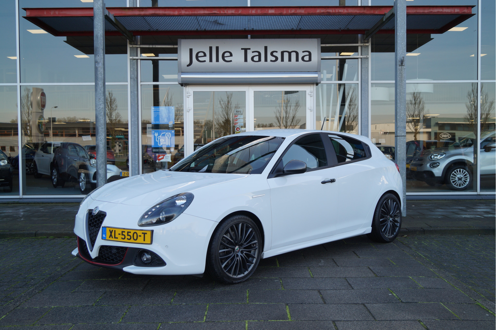 Alfa Romeo Giulietta 1.4 Turbo MultiAir Super TCT Automaat | Climate Control | 18" Lichtmetalen Velgen | Stoelverwarming