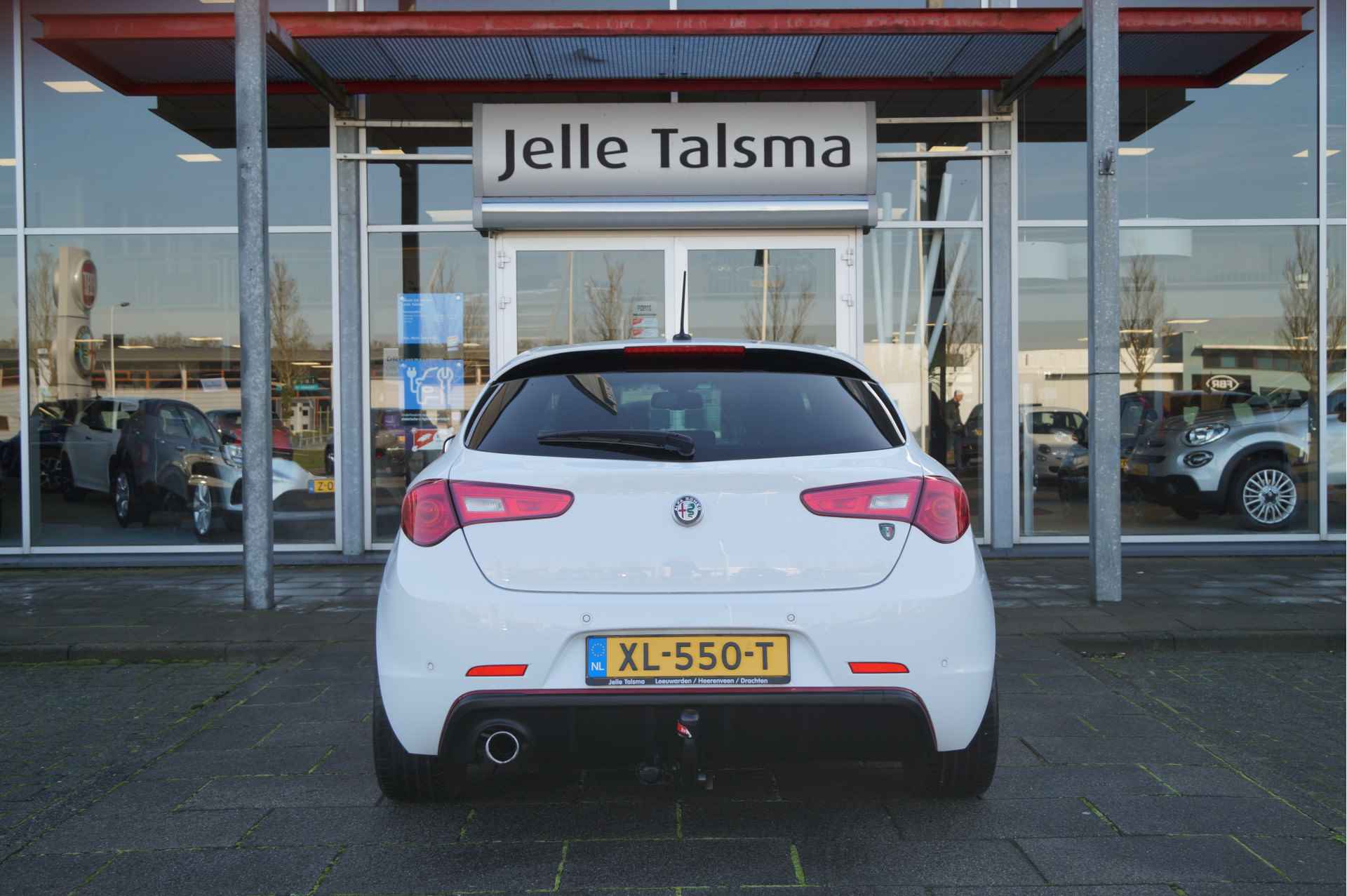 Alfa Romeo Giulietta 1.4 Turbo MultiAir Super TCT Automaat | Climate Control | 18" Lichtmetalen Velgen | Stoelverwarming - 7/29