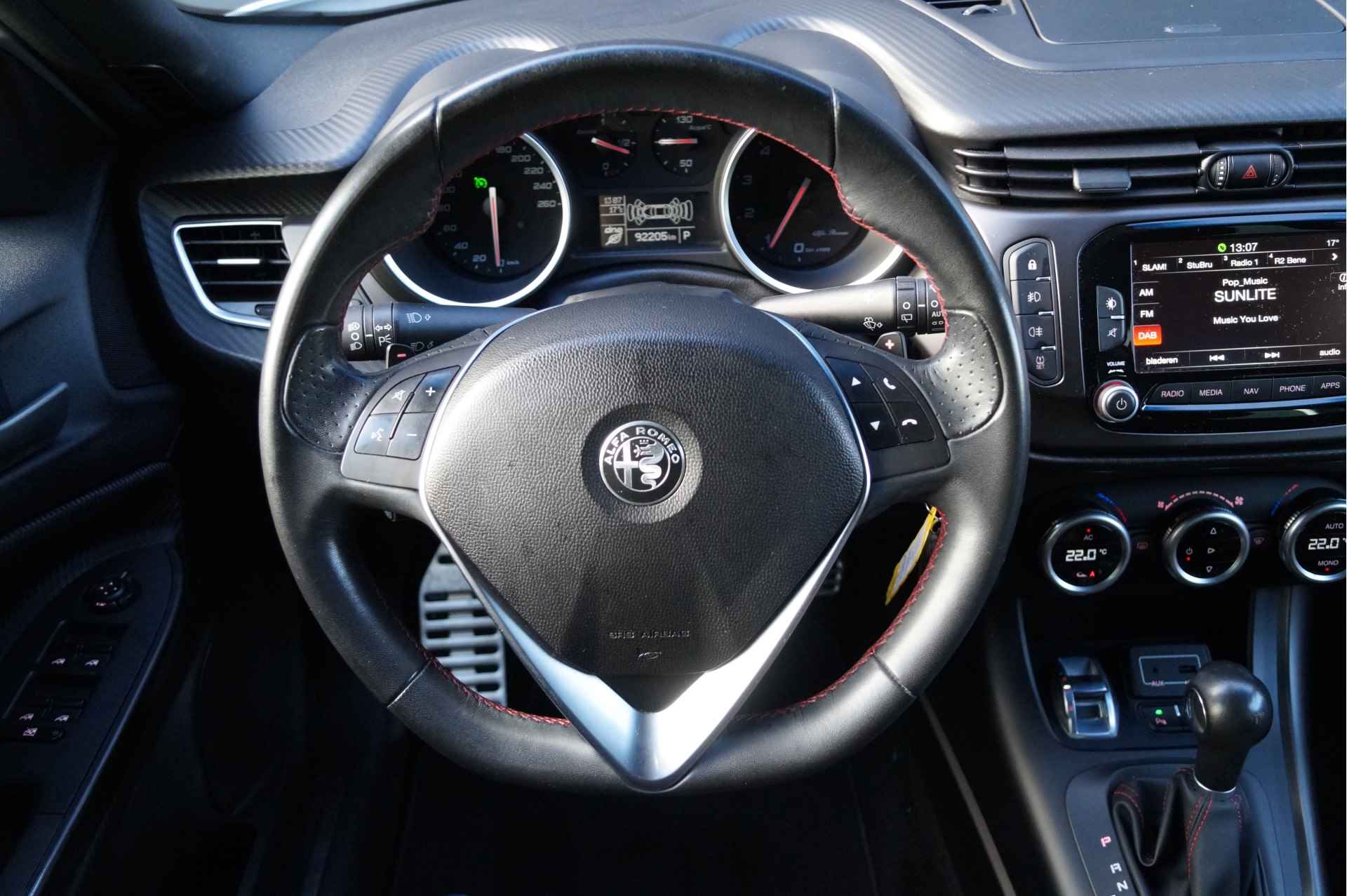 Alfa Romeo Giulietta 1.4 Turbo MultiAir Super TCT Automaat | Climate Control | 18" Lichtmetalen Velgen | Stoelverwarming - 14/29