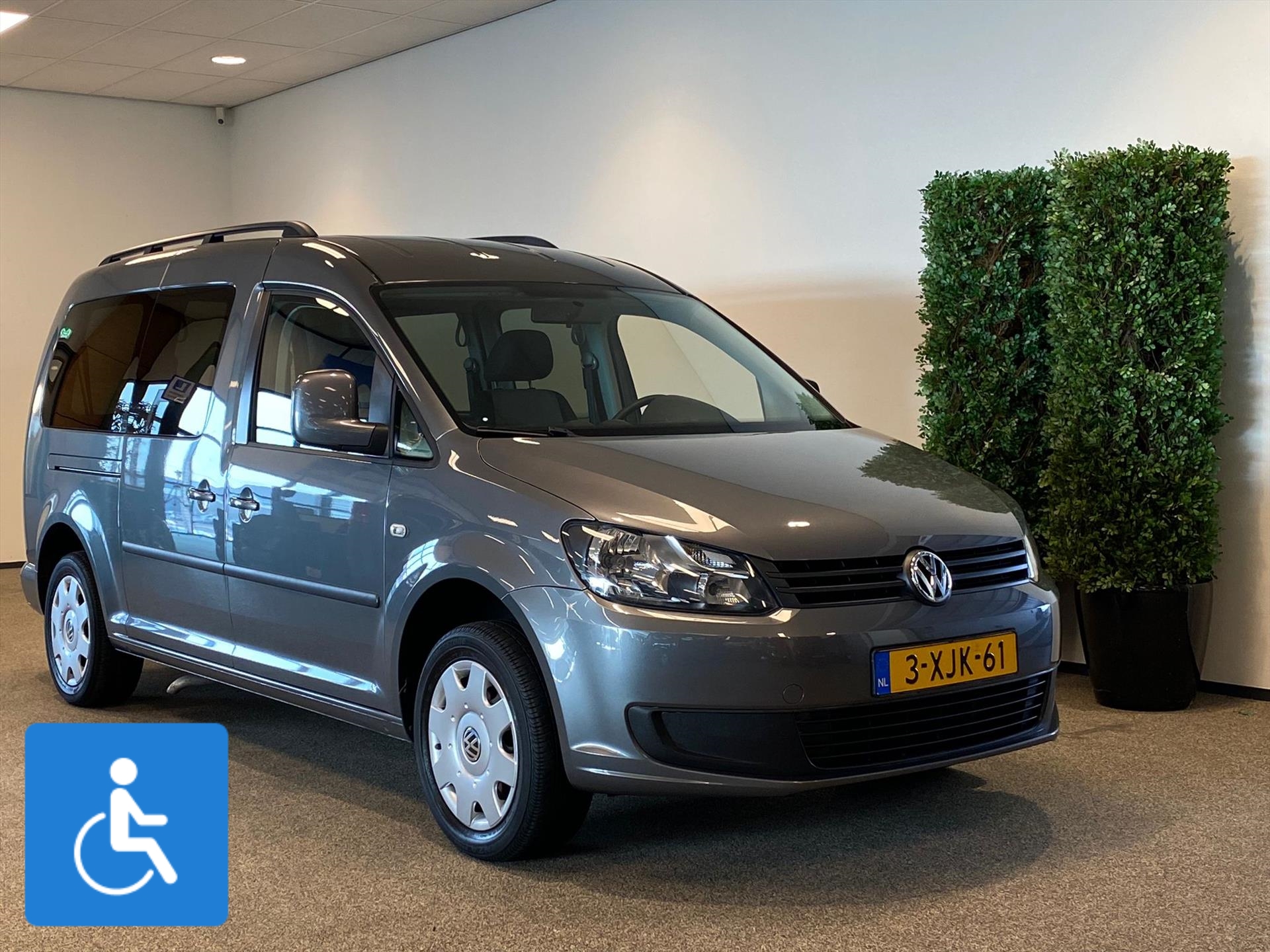 Volkswagen Caddy Maxi Rolstoelauto 5+1 (airco)