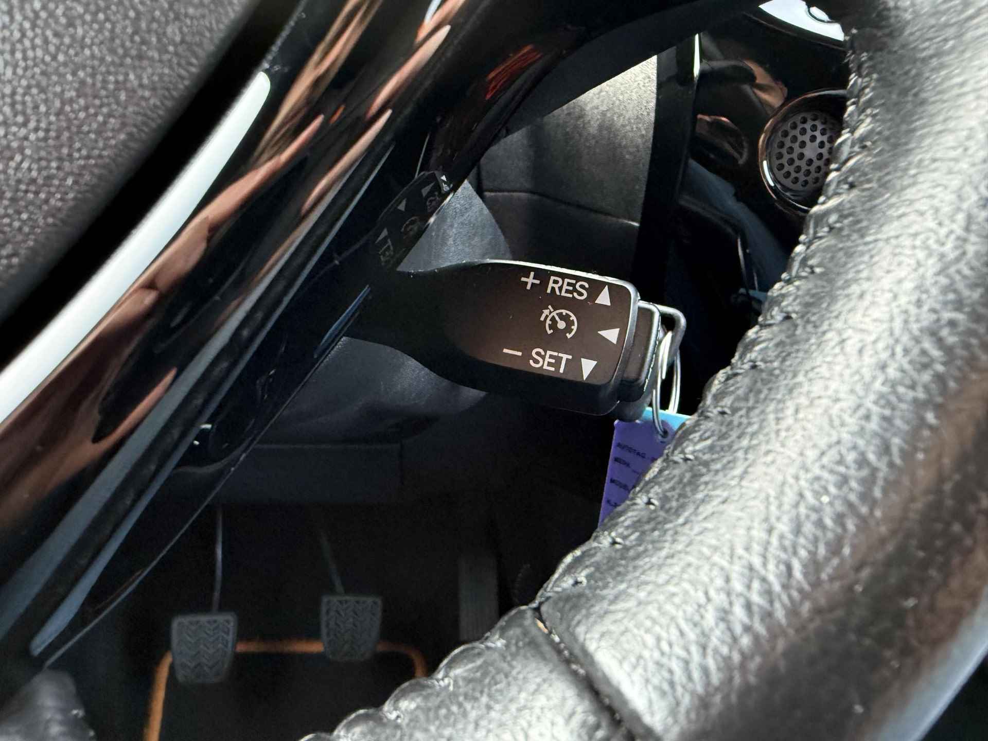 Toyota Aygo 1.0 VVT-i x-JBL - 14/24