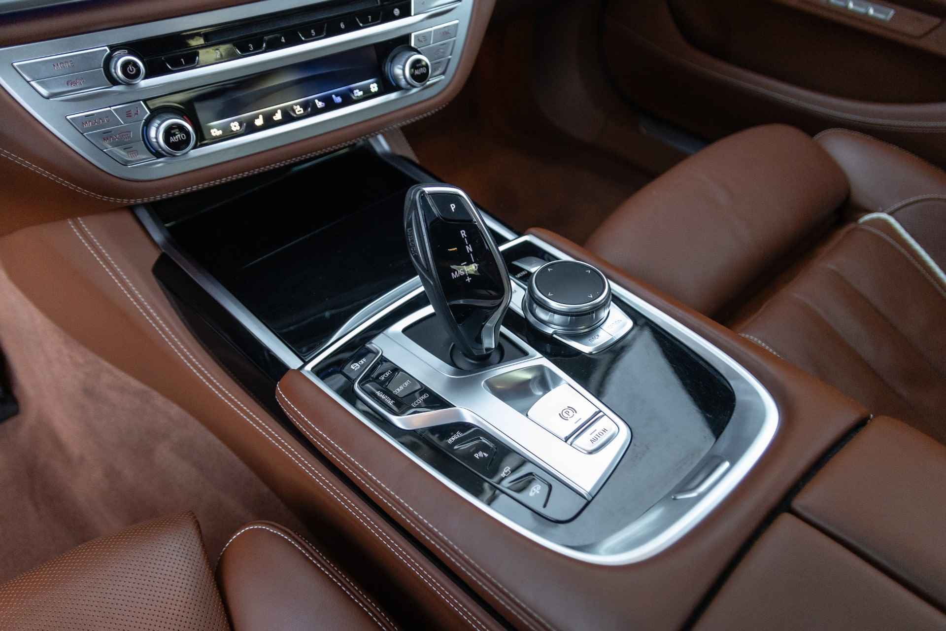 BMW 7 Serie 740e Individual | Glasdak | Climate Comfortleder + Massage | Bowers&Wilkins | 360° Camera | Adaptive Cruise | Head-Up | Soft Clo - 9/47