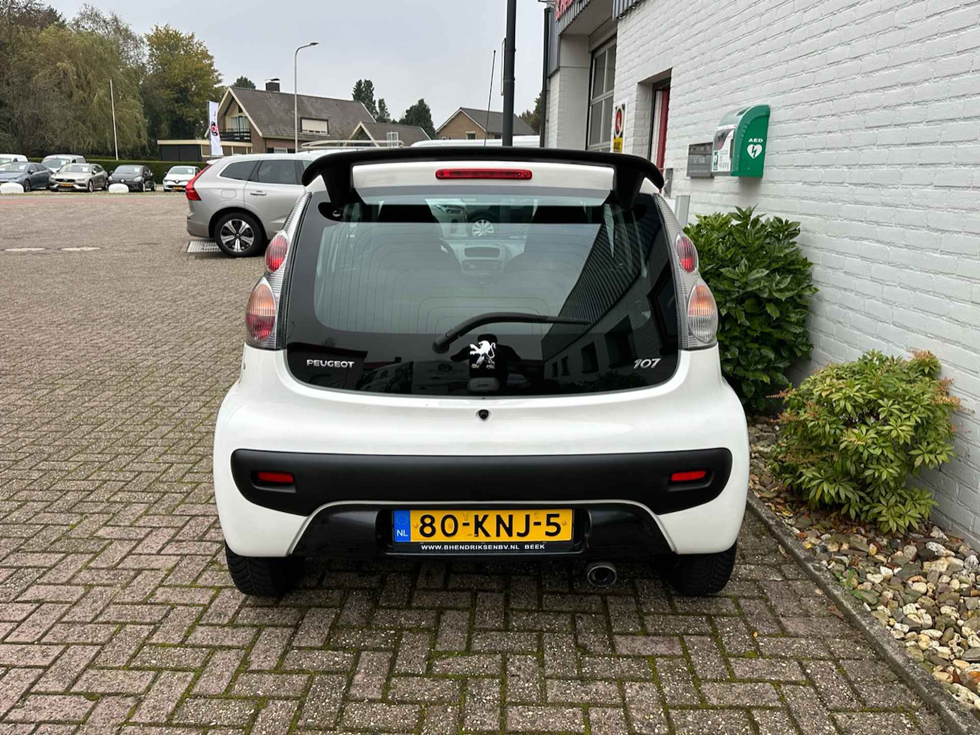 Peugeot 107 1.0 12V 68PK XS 5D/ Airco/ Origineel NL/ All season banden/ Lichtmetalen velgen/ Centrale vergrendeling/ Origineel NL/ NAP - 5/30