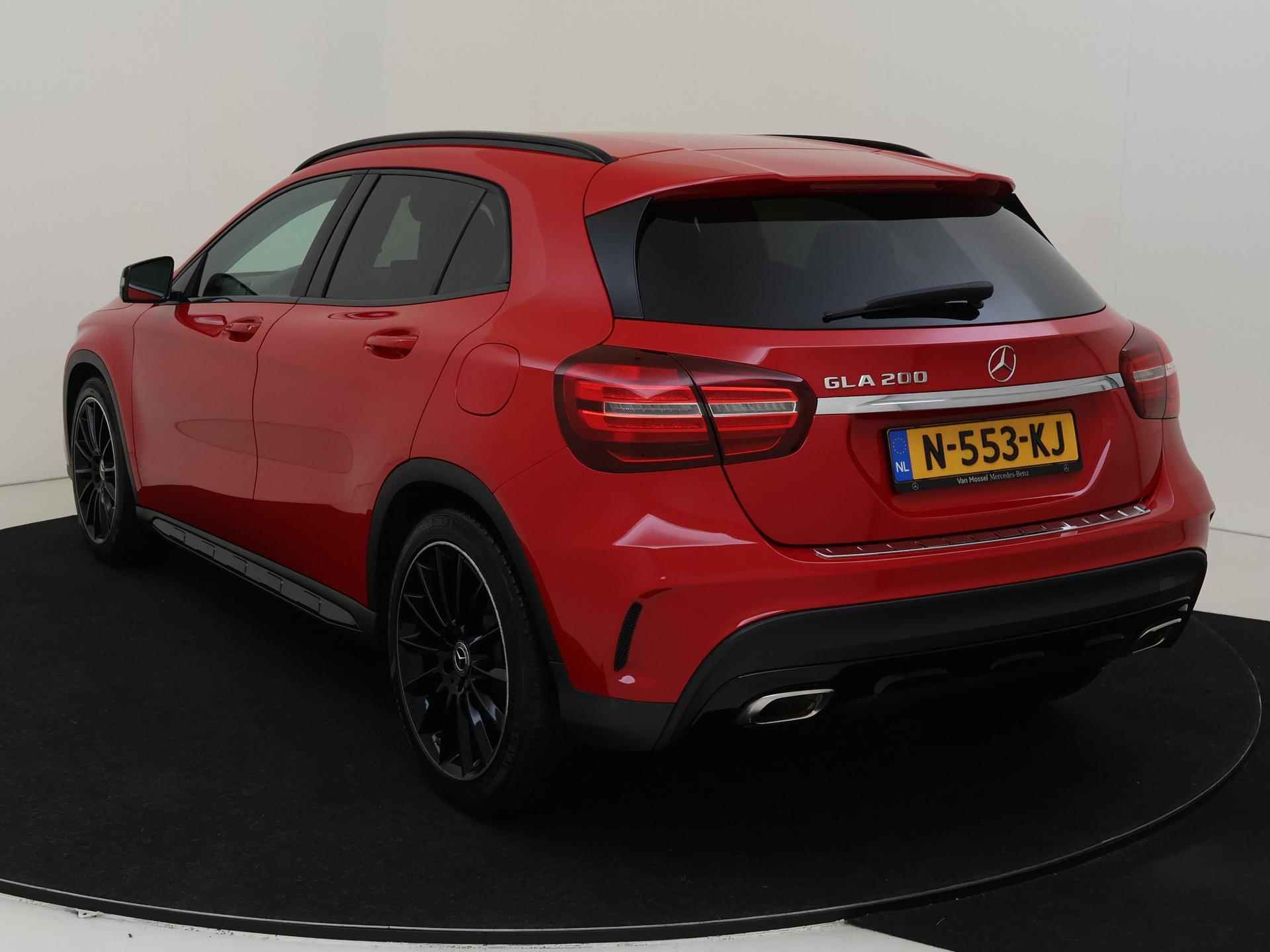 Mercedes-Benz GLA-klasse 200 Premium AMG /Night pakket /Leder /19 Inch - 7/30