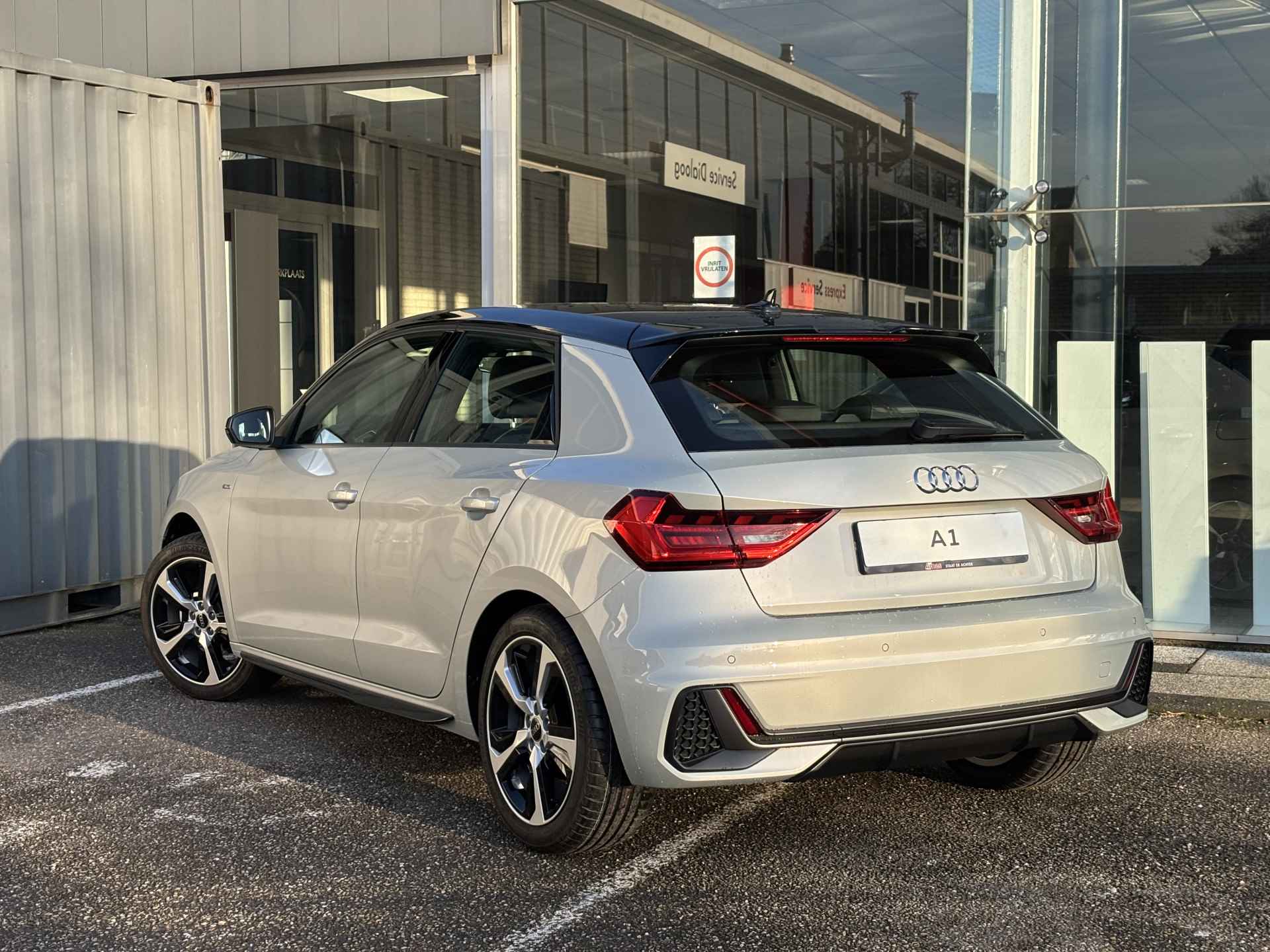 Audi A1 Sportback Sportback S Edition 25 TFSI 95 pk S-tronic | Contrastkleur dak | Automatische airco | Afgevlakt stuur - 2/22